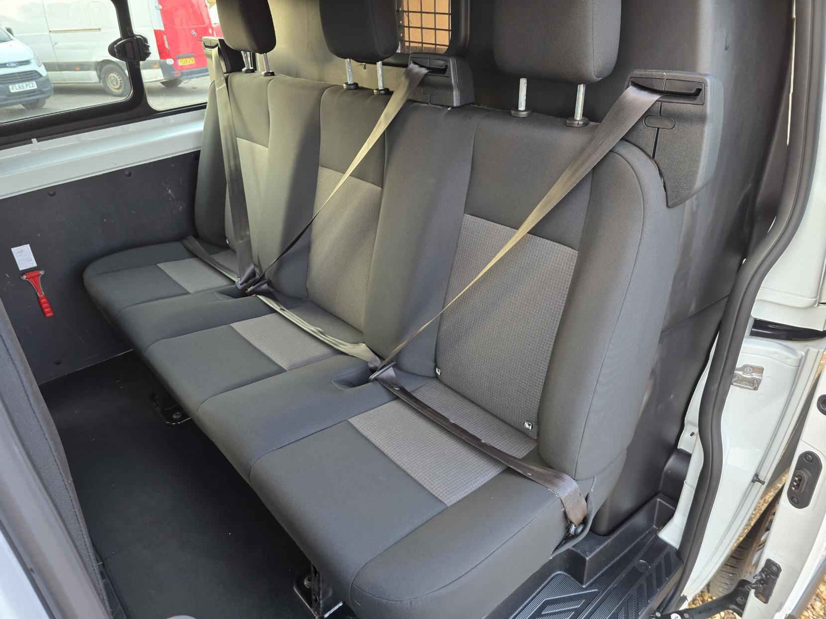Ford Transit Custom 2.0 280 EcoBlue Crew Van Double Cab 5dr Diesel Manual L1 H1 Euro 6 (5 Seat) (105 ps)