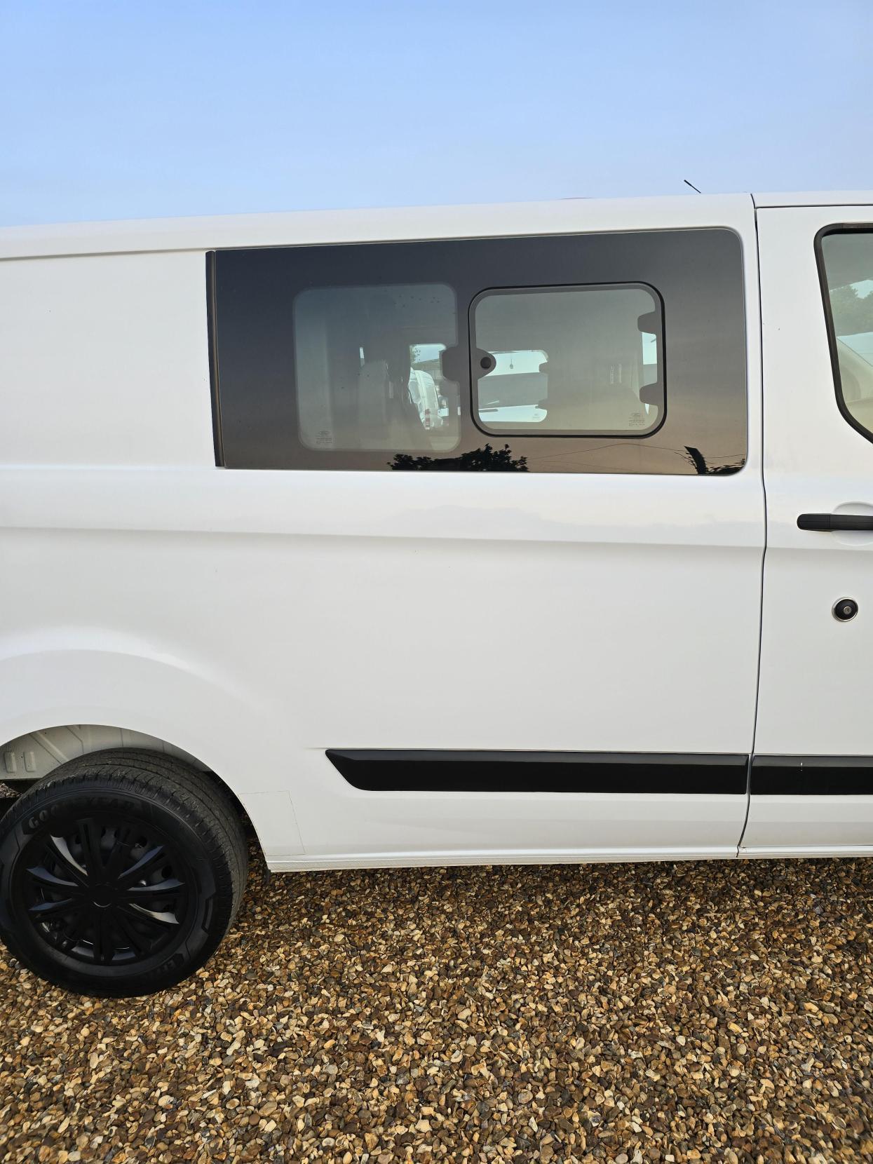 Ford Transit Custom 2.0 280 EcoBlue Crew Van Double Cab 5dr Diesel Manual L1 H1 Euro 6 (5 Seat) (105 ps)