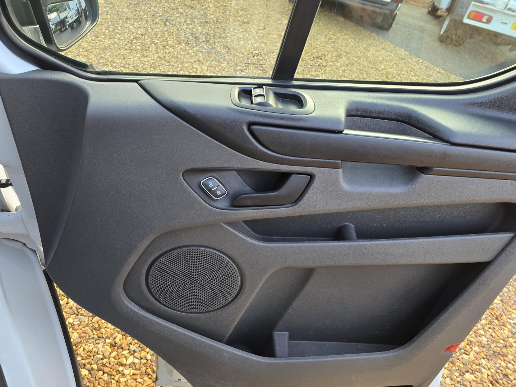 Ford Transit Custom 2.0 280 EcoBlue Crew Van Double Cab 5dr Diesel Manual L1 H1 Euro 6 (5 Seat) (105 ps)