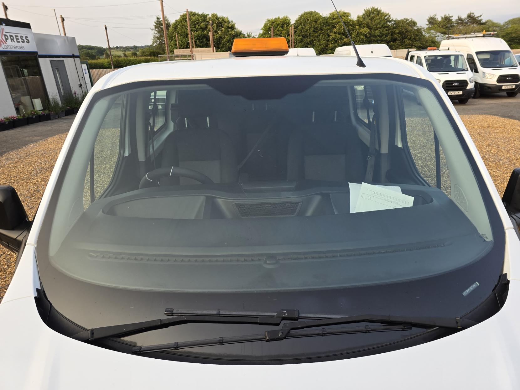 Ford Transit Custom 2.0 280 EcoBlue Crew Van Double Cab 5dr Diesel Manual L1 H1 Euro 6 (5 Seat) (105 ps)