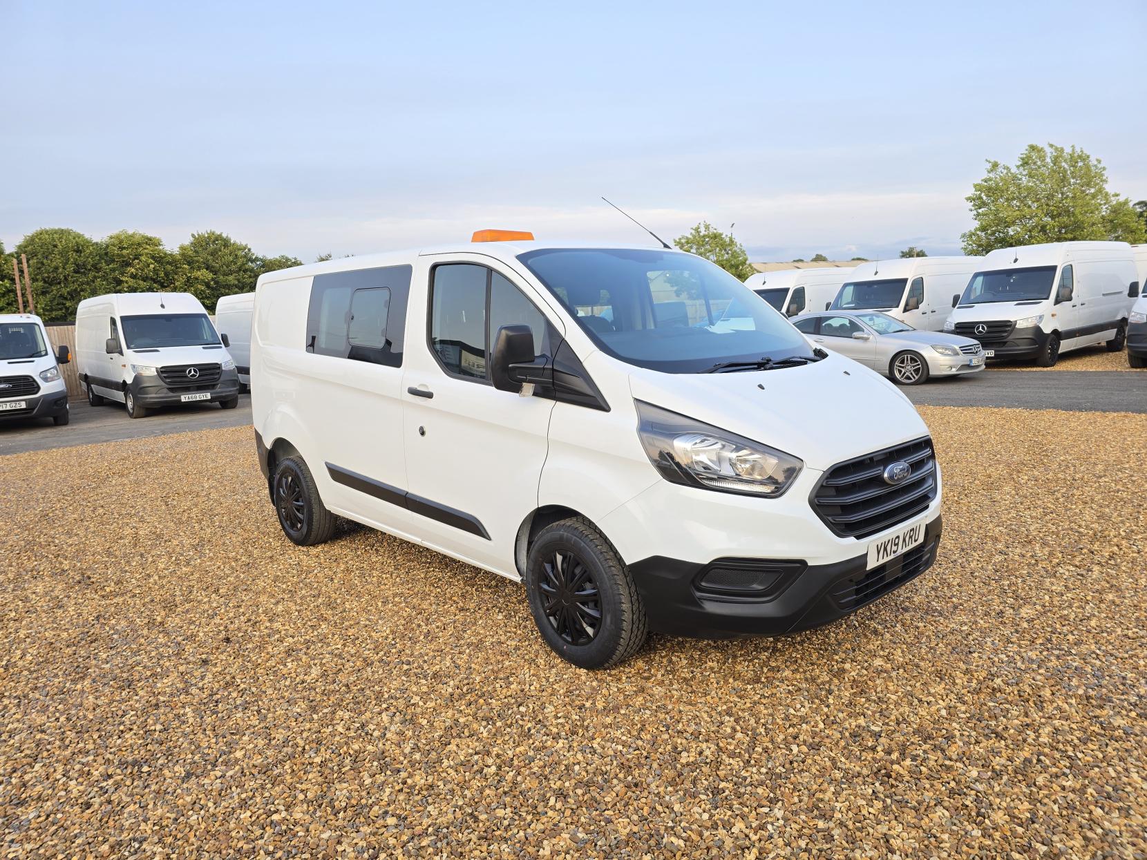 Ford Transit Custom 2.0 280 EcoBlue Crew Van Double Cab 5dr Diesel Manual L1 H1 Euro 6 (5 Seat) (105 ps)