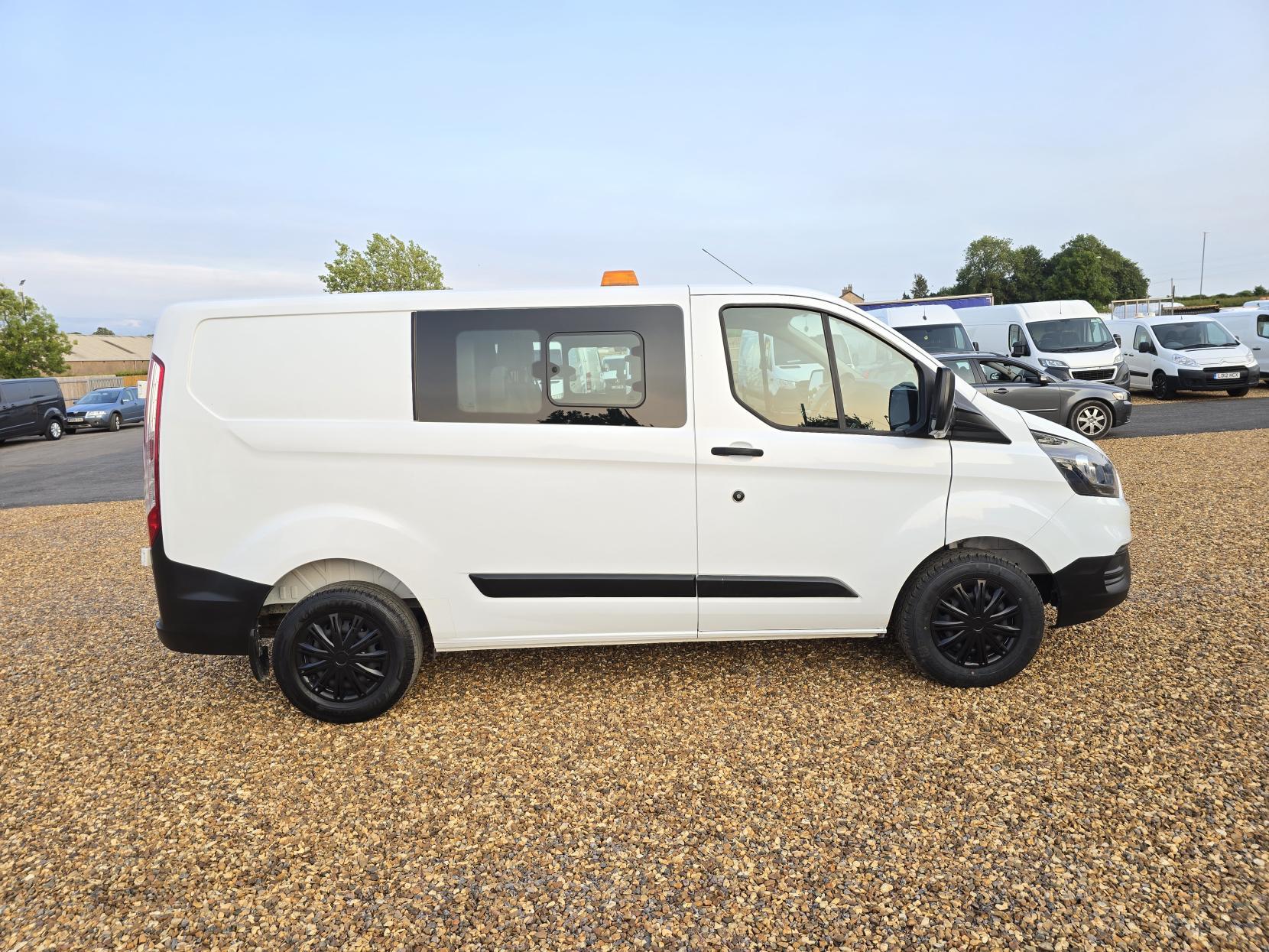 Ford Transit Custom 2.0 280 EcoBlue Crew Van Double Cab 5dr Diesel Manual L1 H1 Euro 6 (5 Seat) (105 ps)