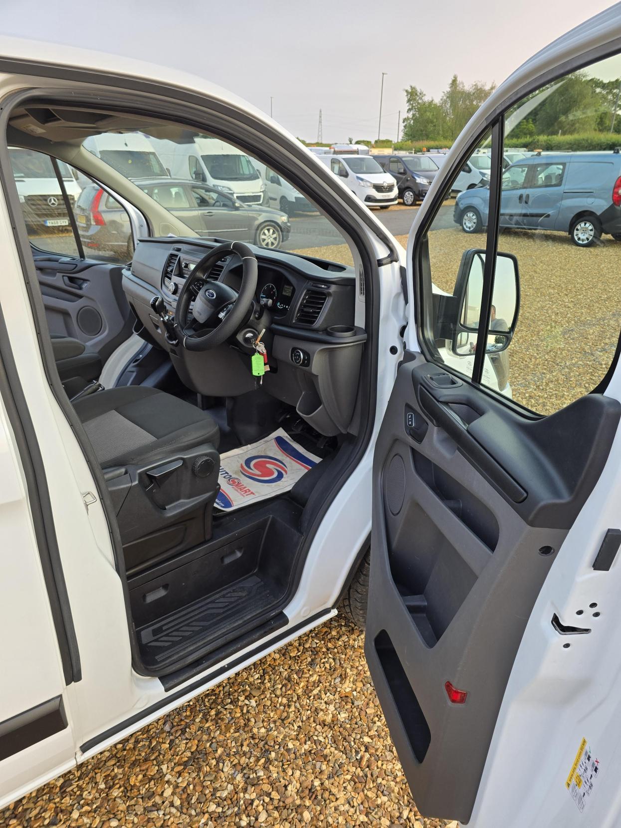 Ford Transit Custom 2.0 280 EcoBlue Crew Van Double Cab 5dr Diesel Manual L1 H1 Euro 6 (5 Seat) (105 ps)