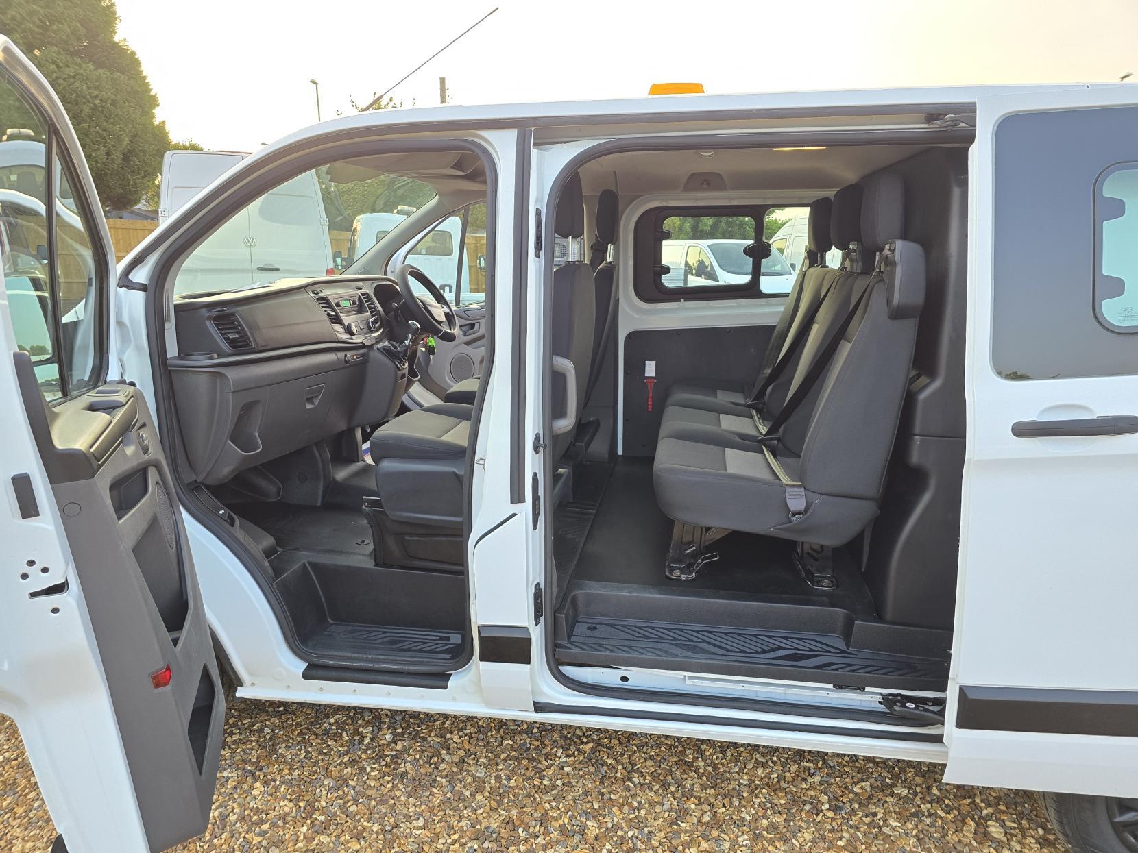 Ford Transit Custom 2.0 280 EcoBlue Crew Van Double Cab 5dr Diesel Manual L1 H1 Euro 6 (5 Seat) (105 ps)