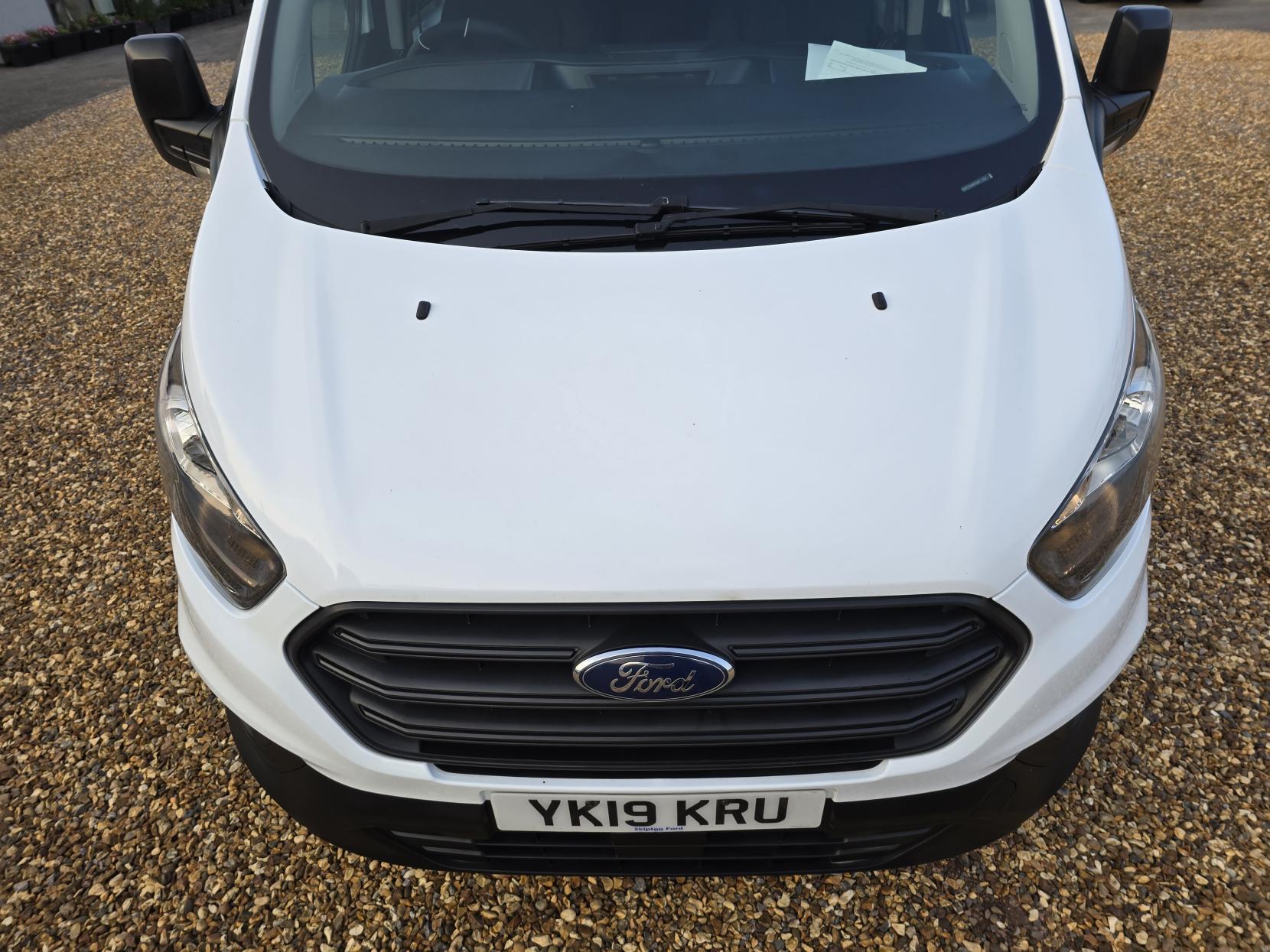 Ford Transit Custom 2.0 280 EcoBlue Crew Van Double Cab 5dr Diesel Manual L1 H1 Euro 6 (5 Seat) (105 ps)
