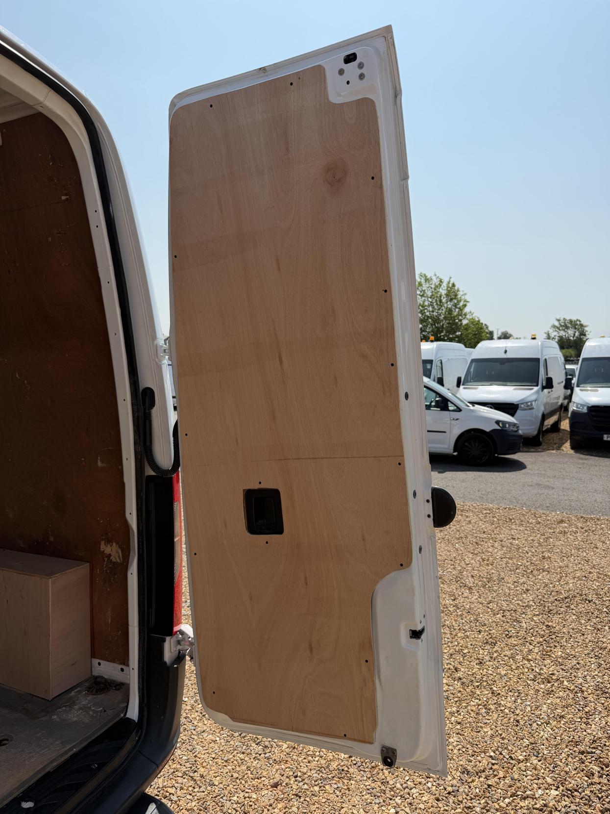 2018 Mercedes-Benz Sprinter 2.1 314 CDI Panel Van 5dr Diesel Manual FWD L2 H2 Euro 6 (143 ps) - Thumbnail 29