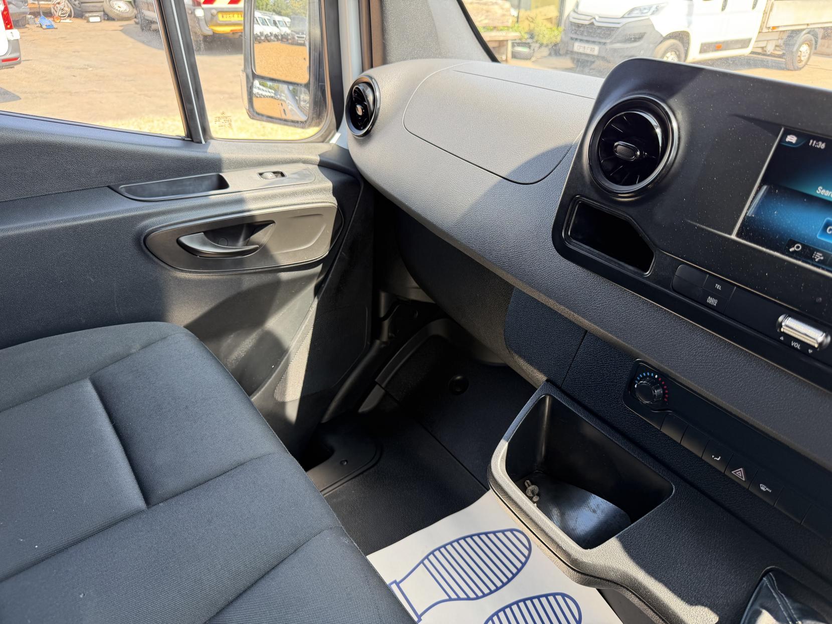 2018 Mercedes-Benz Sprinter 2.1 314 CDI Panel Van 5dr Diesel Manual FWD L2 H2 Euro 6 (143 ps) - Thumbnail 44