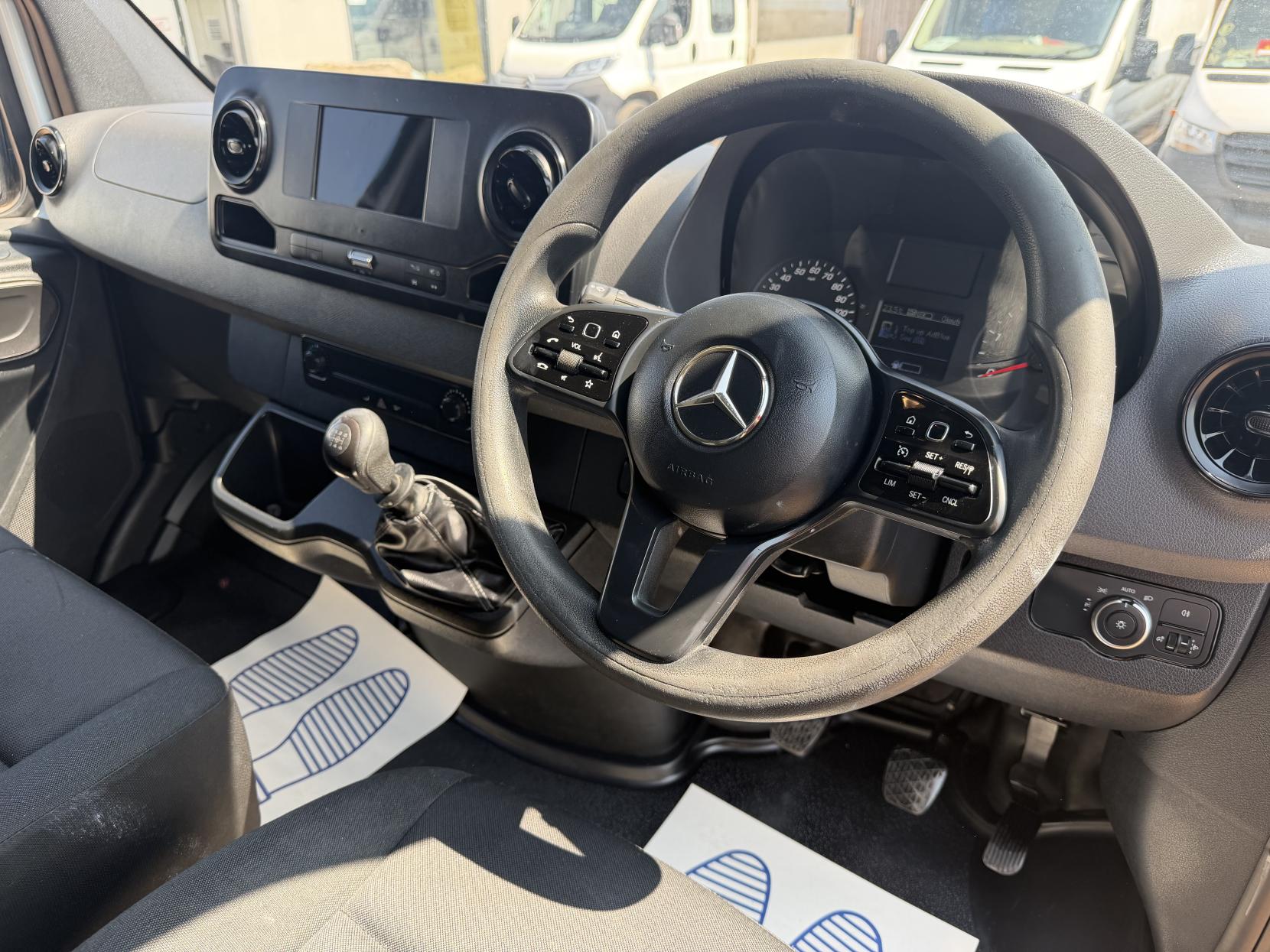 2018 Mercedes-Benz Sprinter 2.1 314 CDI Panel Van 5dr Diesel Manual FWD L2 H2 Euro 6 (143 ps) - Thumbnail 2