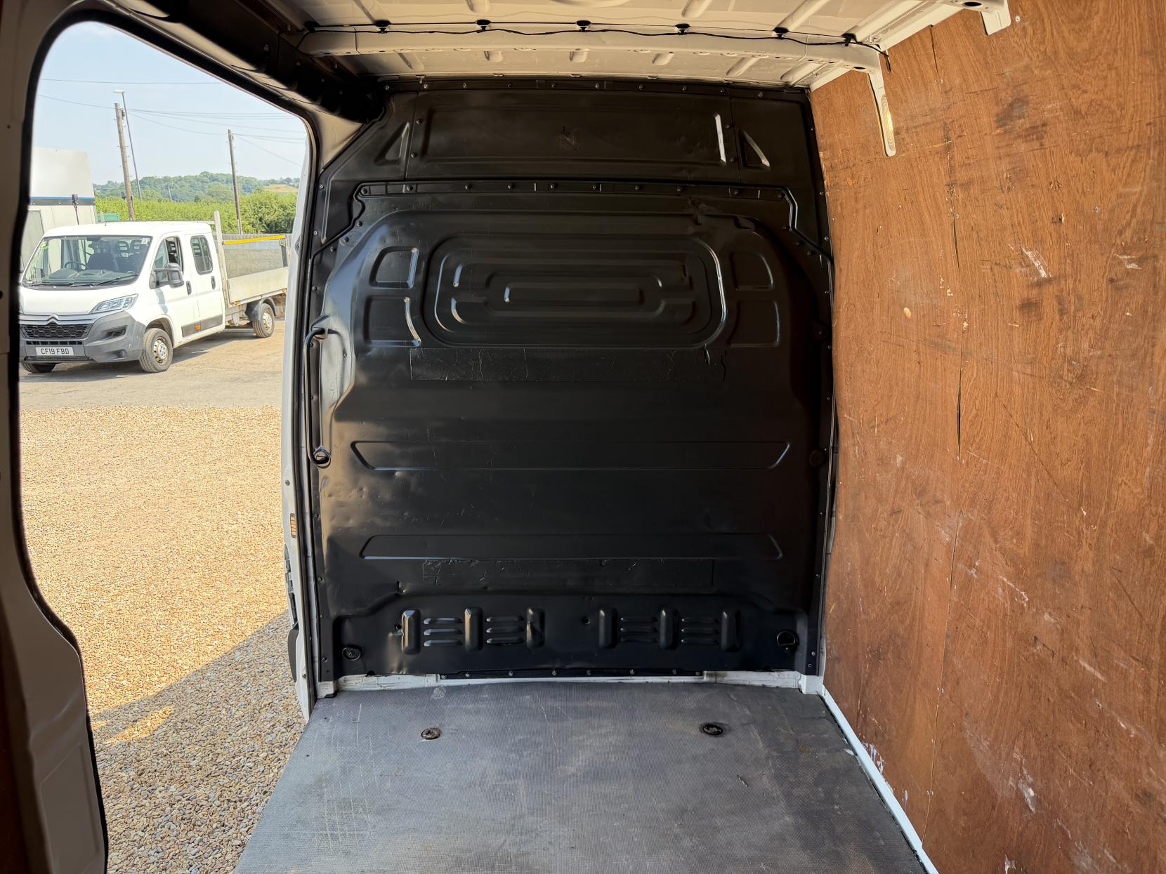 2018 Mercedes-Benz Sprinter 2.1 314 CDI Panel Van 5dr Diesel Manual FWD L2 H2 Euro 6 (143 ps) - Thumbnail 23