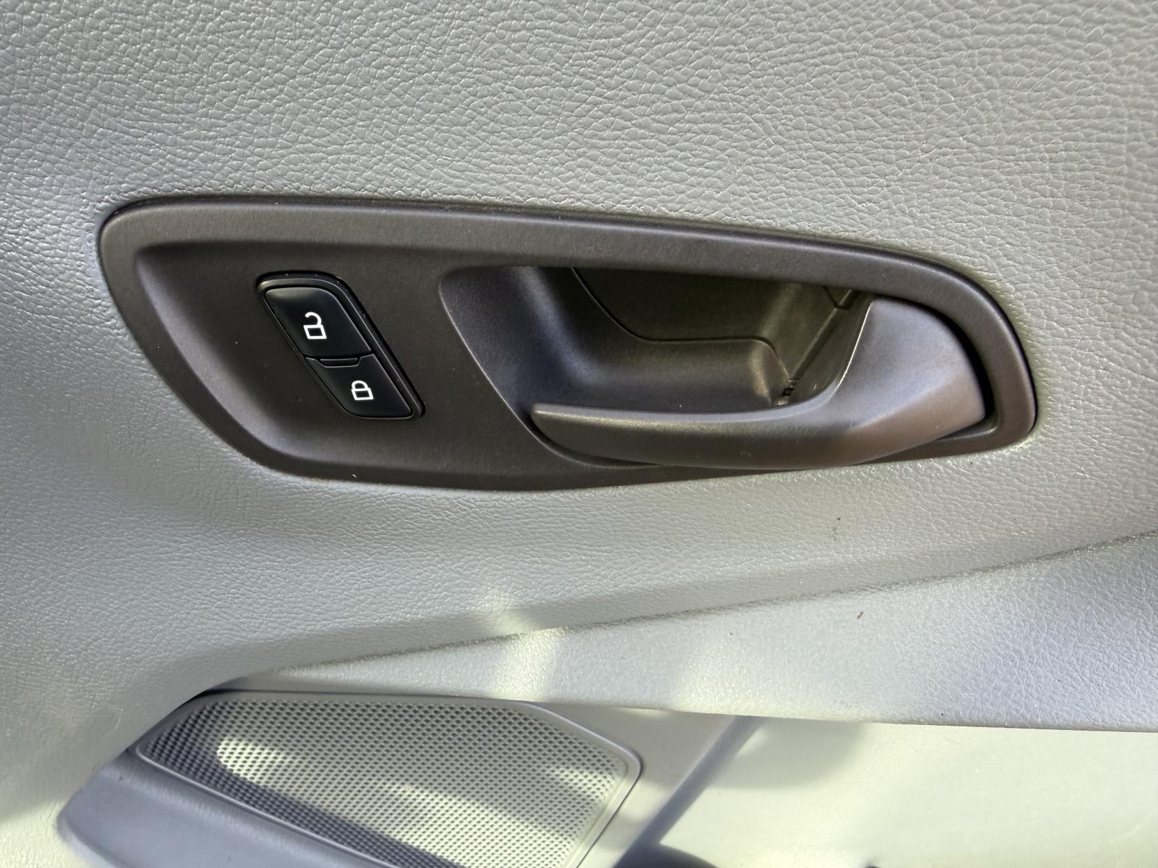 Ford Transit 2.0 350 EcoBlue Panel Van 5dr Diesel Manual RWD L2 H3 Euro 6 (130 ps)