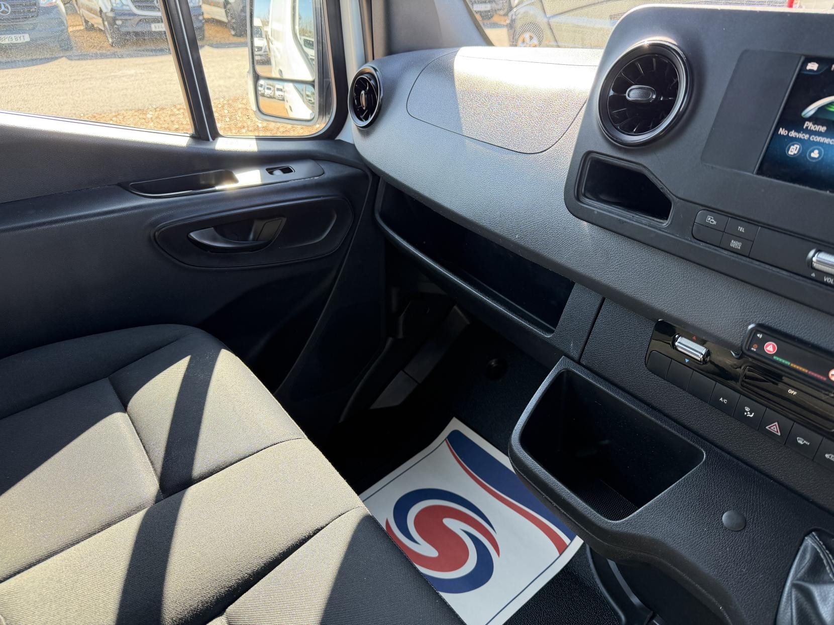 Mercedes-Benz Sprinter 2.1 316 CDI Panel Van 5dr Diesel Manual RWD L2 H2 Euro 6 (163 ps)