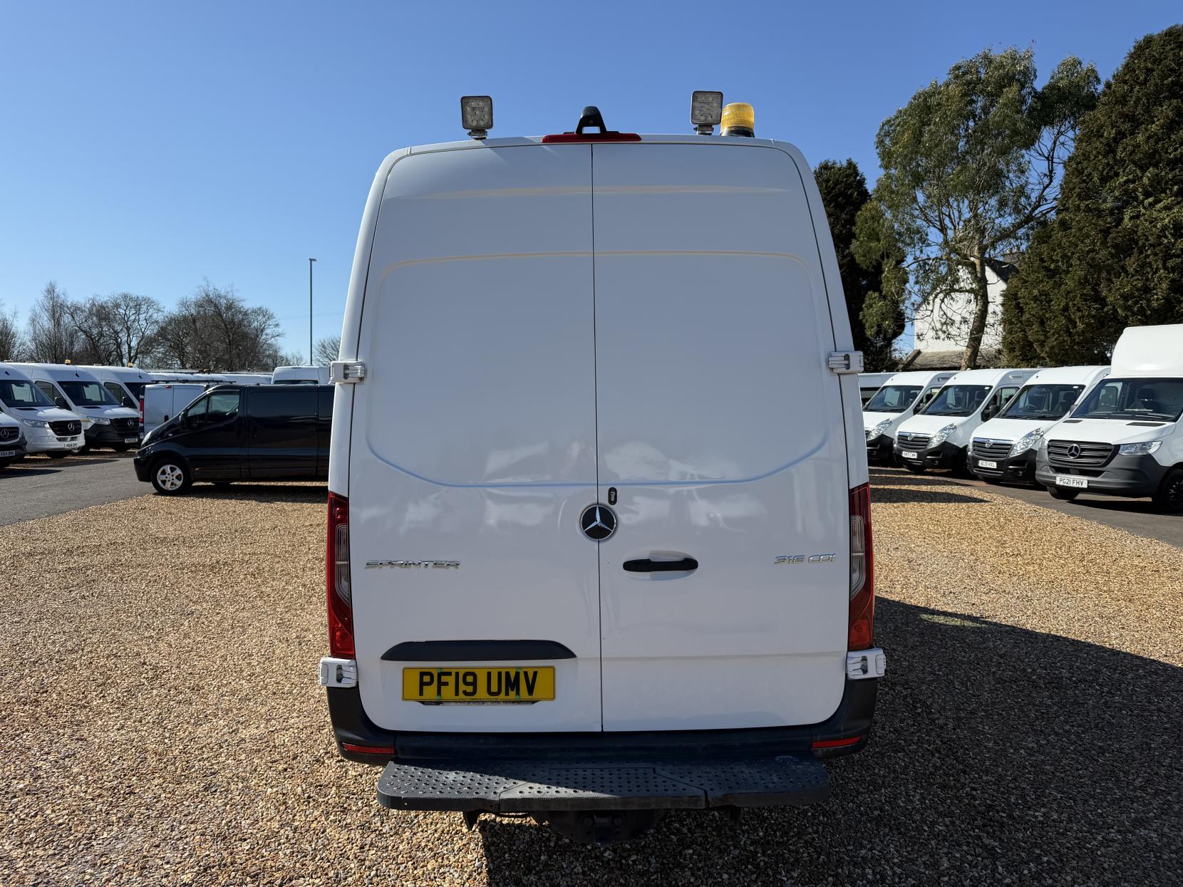 Mercedes-Benz Sprinter 2.1 316 CDI Panel Van 5dr Diesel Manual RWD L2 H2 Euro 6 (163 ps)