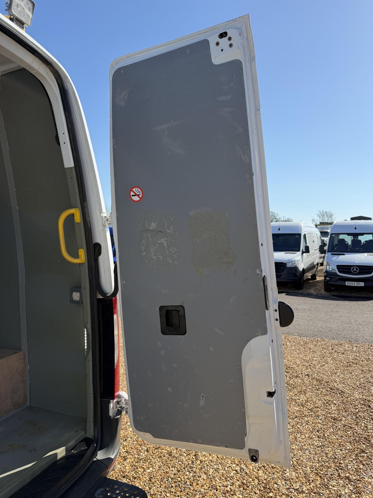 Mercedes-Benz Sprinter 2.1 316 CDI Panel Van 5dr Diesel Manual RWD L2 H2 Euro 6 (163 ps)