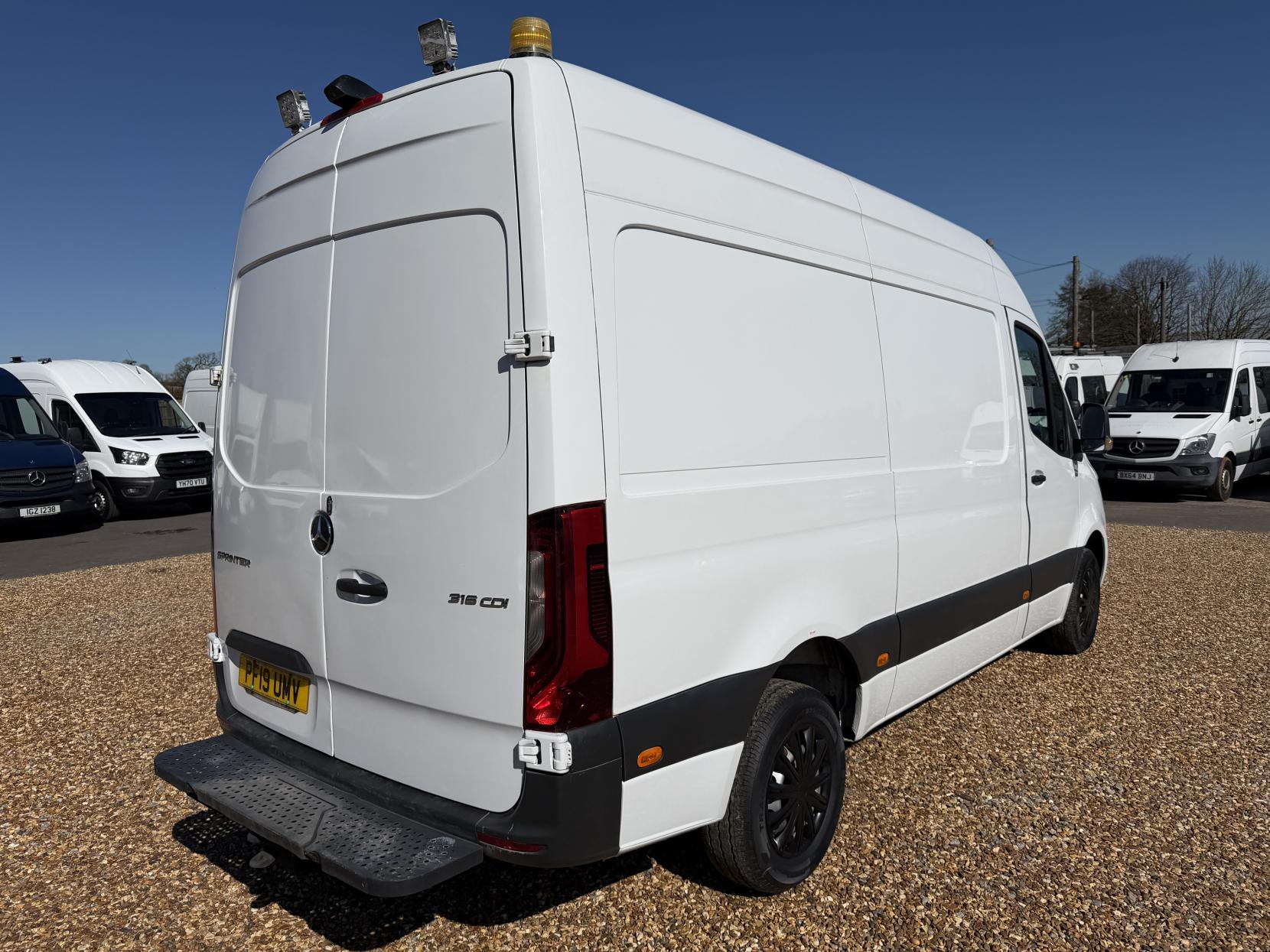 Mercedes-Benz Sprinter 2.1 316 CDI Panel Van 5dr Diesel Manual RWD L2 H2 Euro 6 (163 ps)