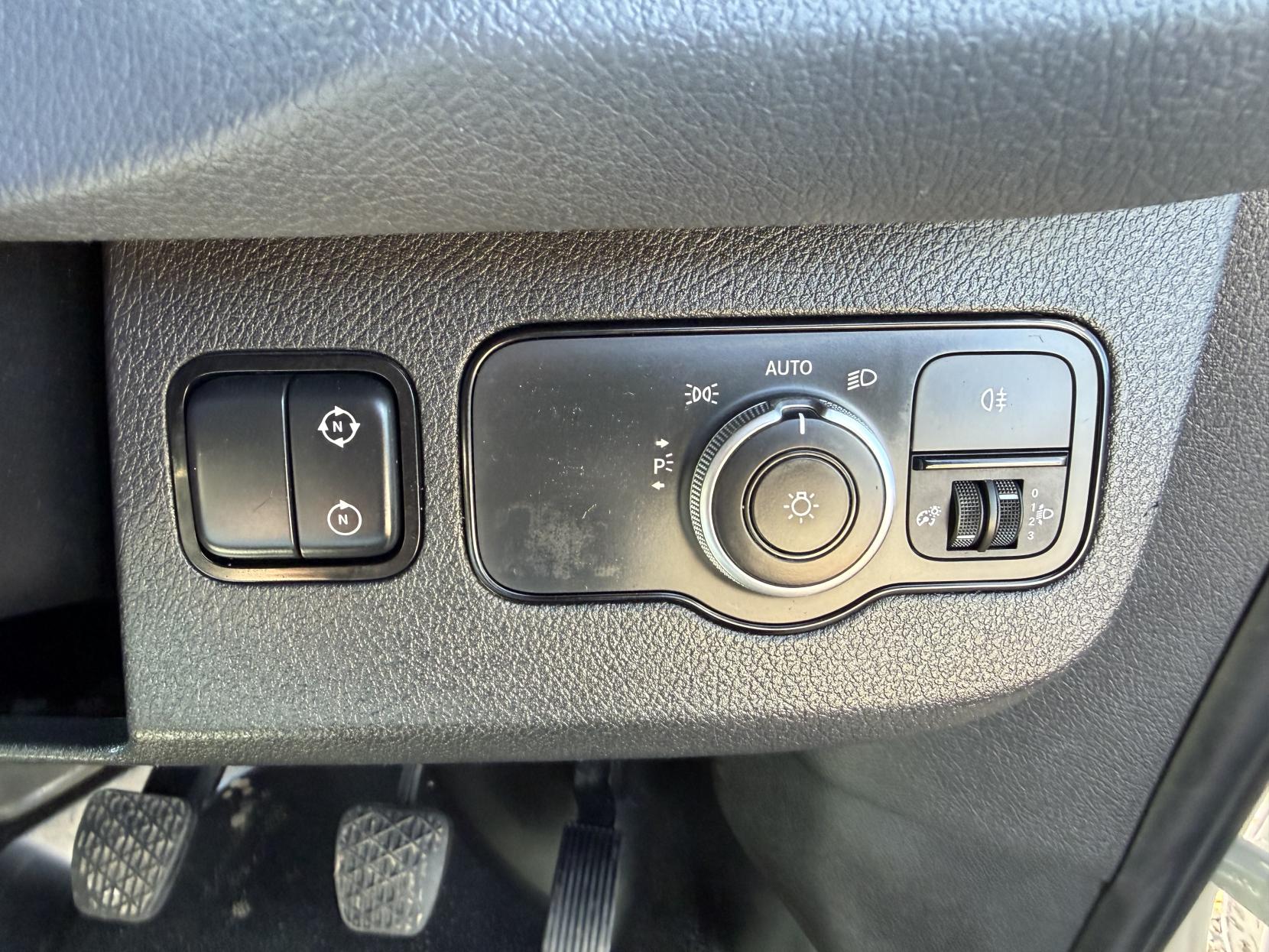 Mercedes-Benz Sprinter 2.1 316 CDI Panel Van 5dr Diesel Manual RWD L2 H2 Euro 6 (163 ps)