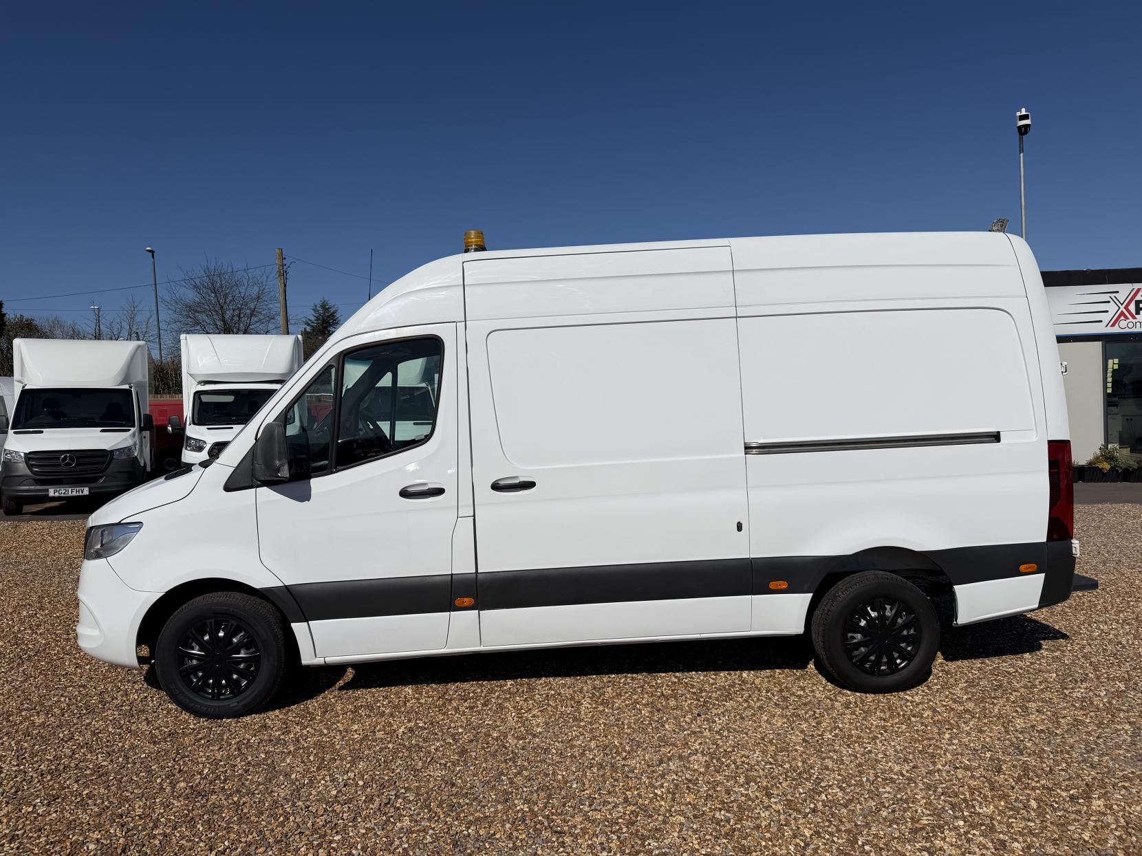 Mercedes-Benz Sprinter 2.1 316 CDI Panel Van 5dr Diesel Manual RWD L2 H2 Euro 6 (163 ps)
