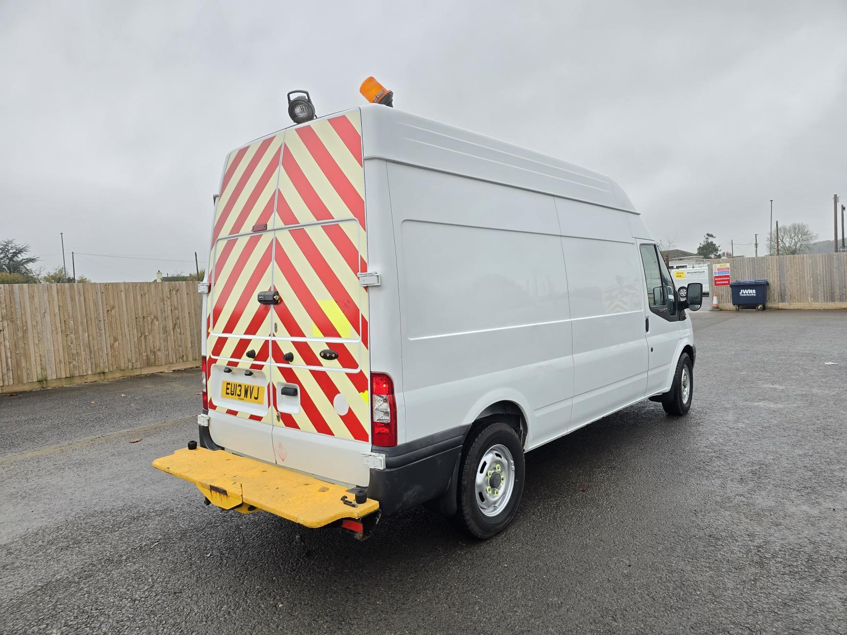 Ford Transit 2.2 TDCi 350 Panel Van 3dr Diesel Manual RWD L3 H3 (224 g/km, 98 bhp)