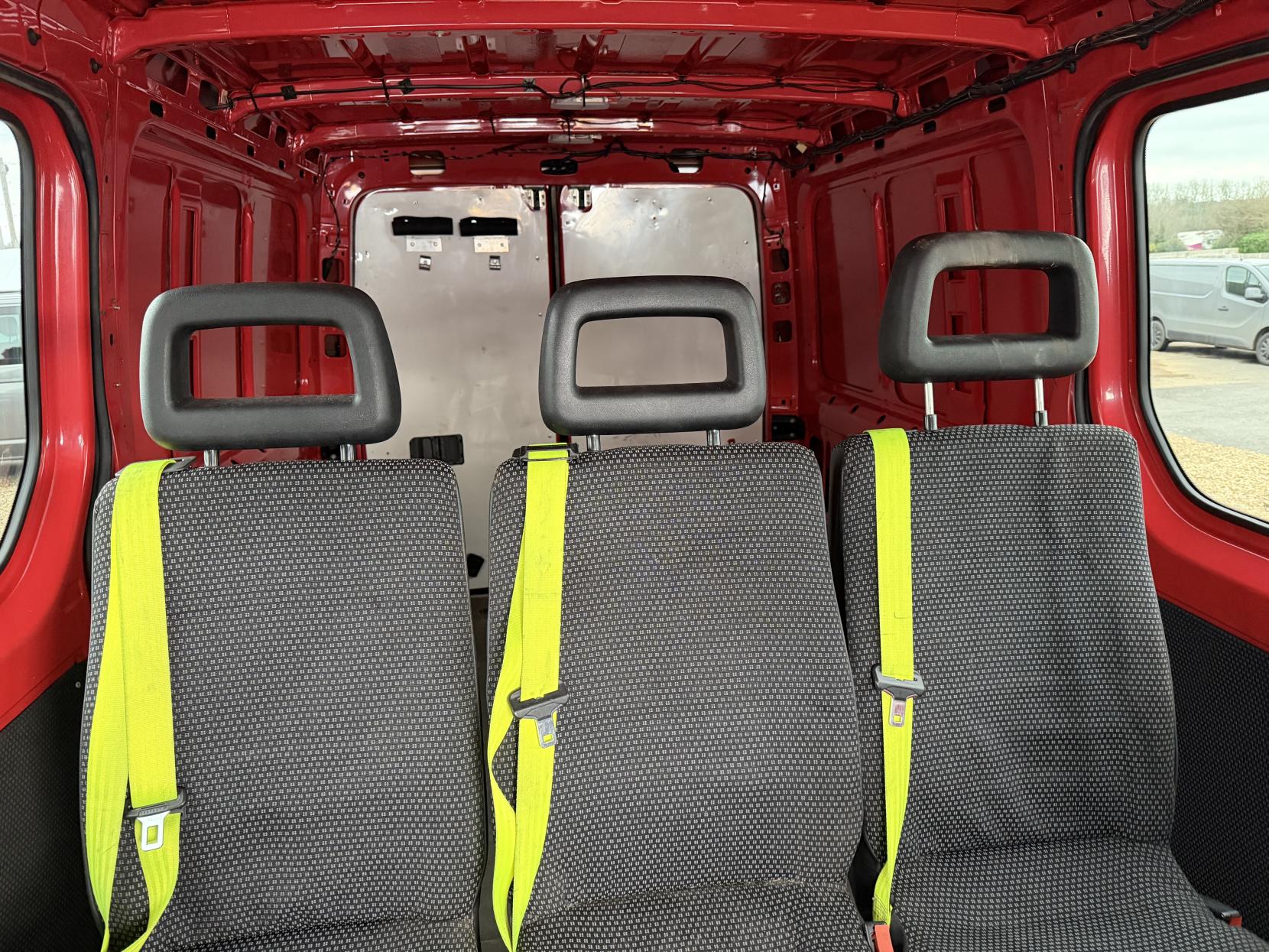 2009 Mercedes-Benz Sprinter 4x4 2.1 515 CDi Panel Van 5dr Diesel Manual RWD L2 (150 bhp) - Thumbnail 31