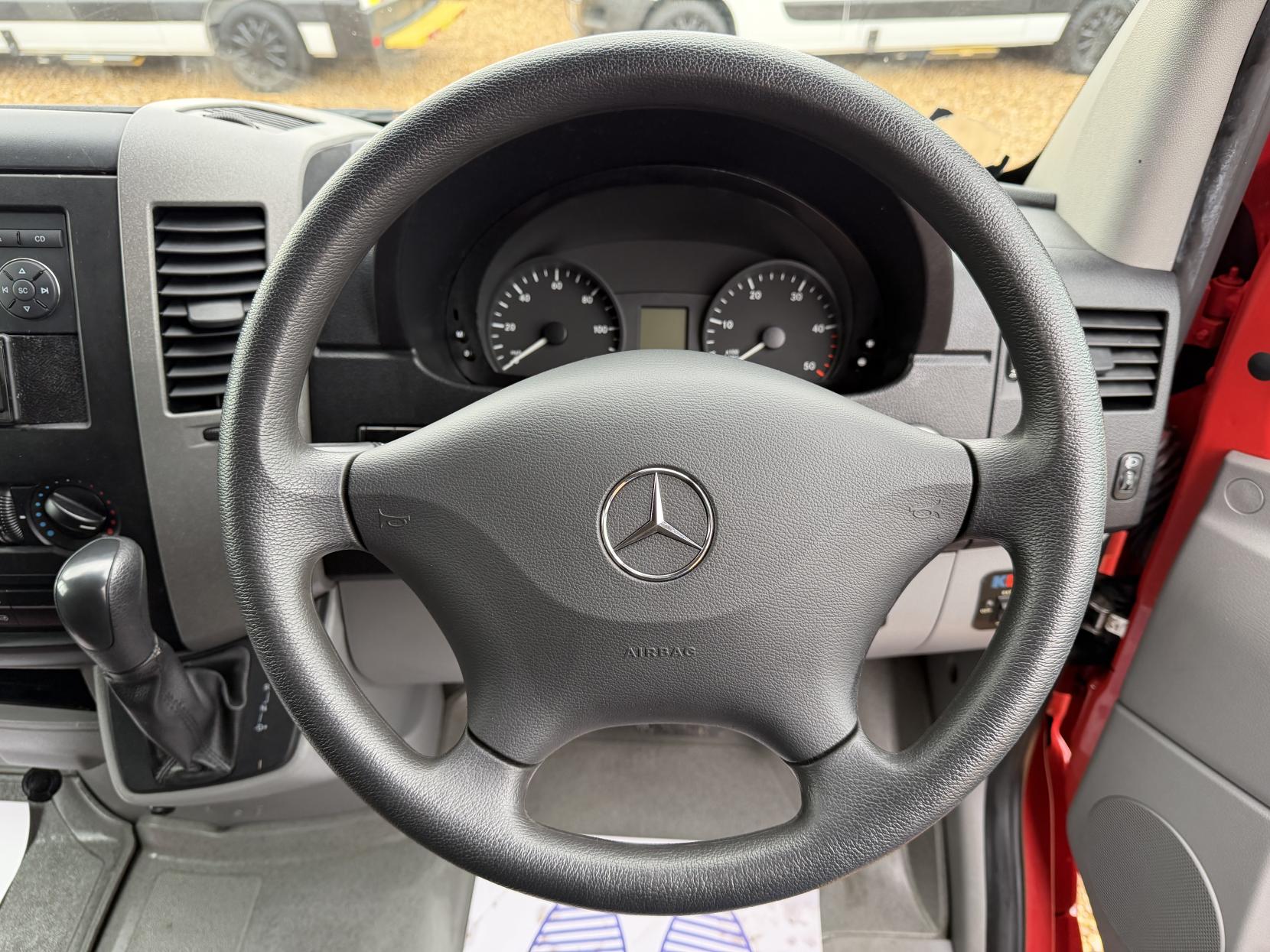 2009 Mercedes-Benz Sprinter 4x4 2.1 515 CDi Panel Van 5dr Diesel Manual RWD L2 (150 bhp) - Thumbnail 20