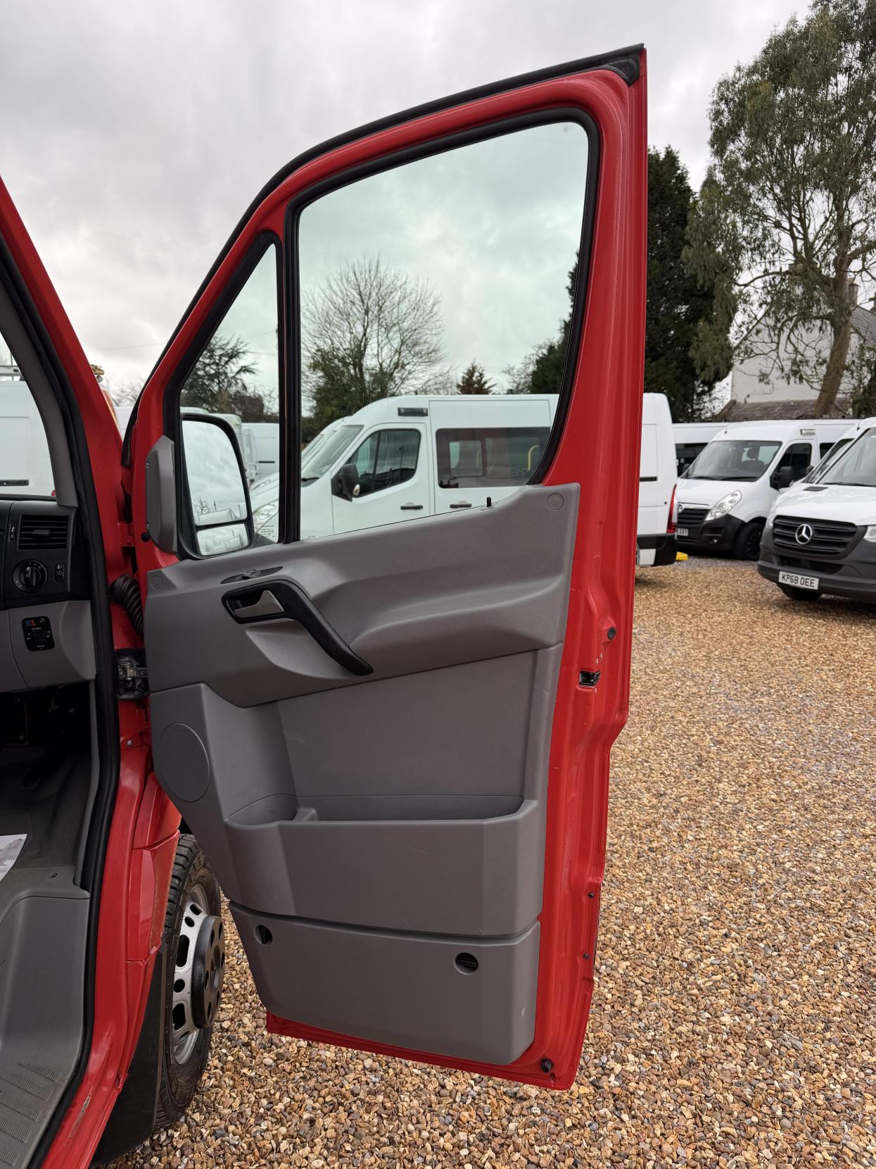 2009 Mercedes-Benz Sprinter 4x4 2.1 515 CDi Panel Van 5dr Diesel Manual RWD L2 (150 bhp) - Thumbnail 16