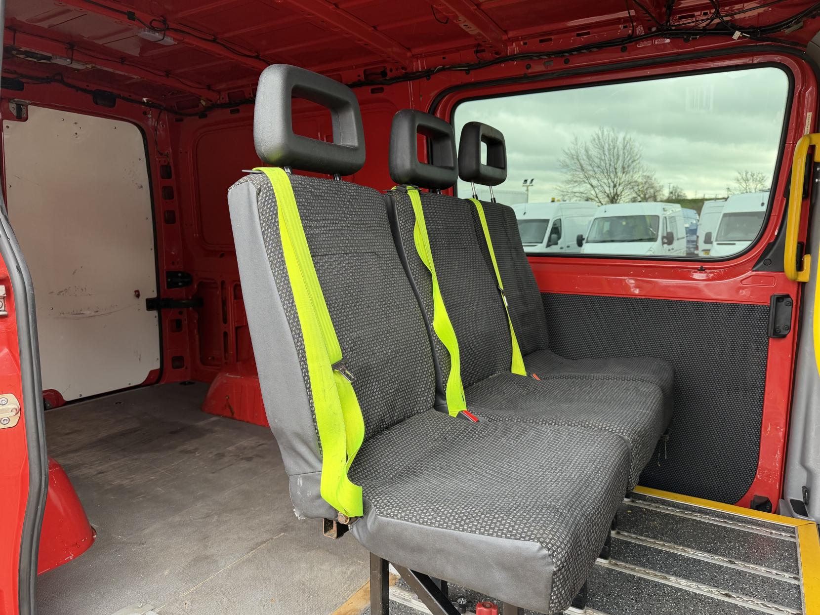2009 Mercedes-Benz Sprinter 4x4 2.1 515 CDi Panel Van 5dr Diesel Manual RWD L2 (150 bhp) - Thumbnail 29