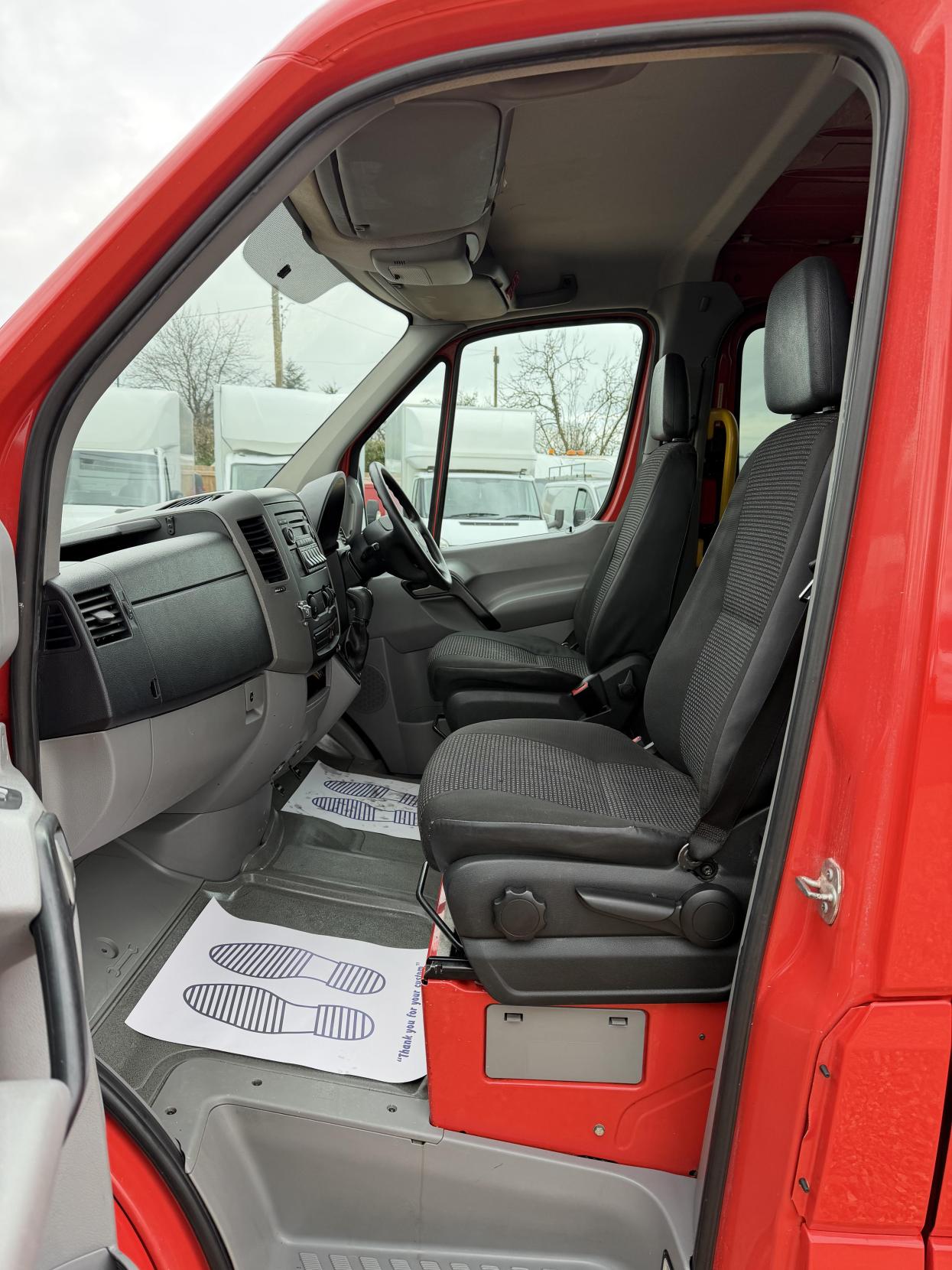 2009 Mercedes-Benz Sprinter 4x4 2.1 515 CDi Panel Van 5dr Diesel Manual RWD L2 (150 bhp) - Thumbnail 13