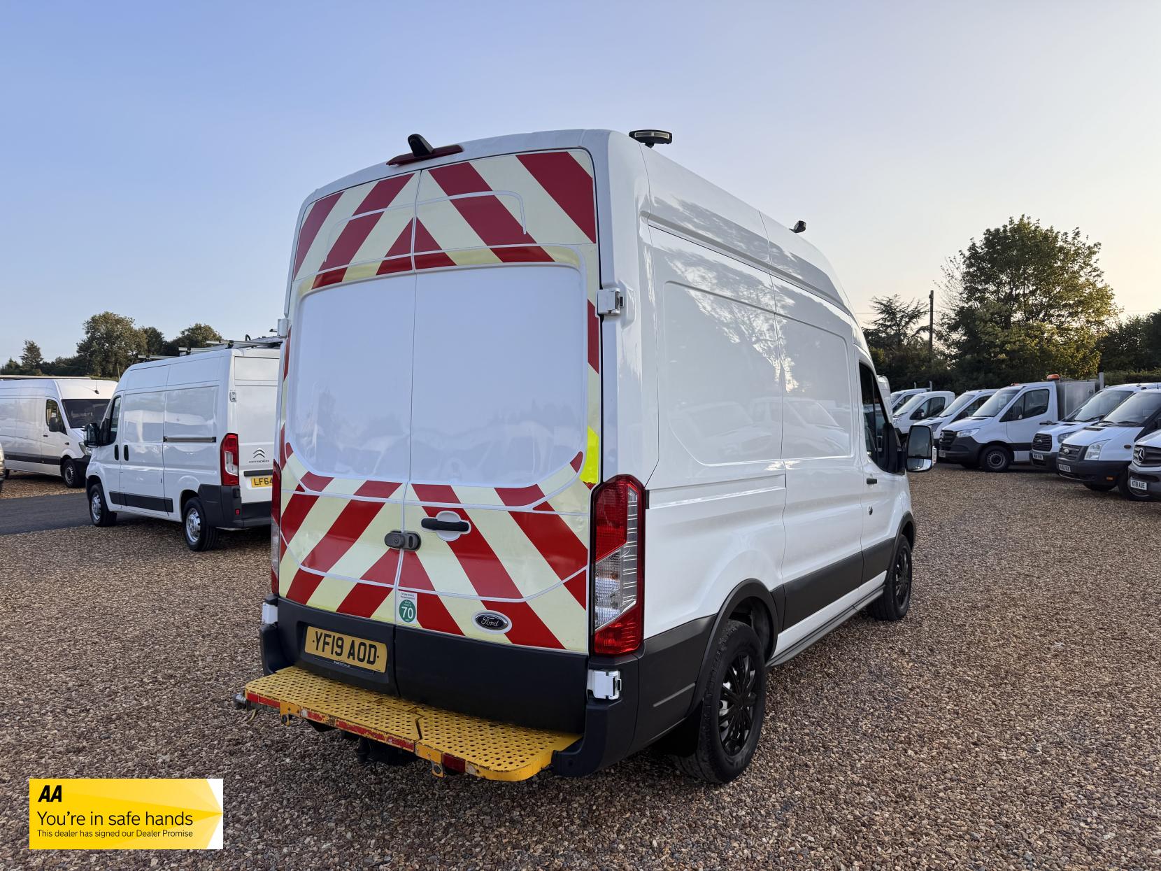 Ford Transit 2.0 350 EcoBlue Panel Van 5dr Diesel Manual RWD L2 H3 Euro 6 (130 ps)
