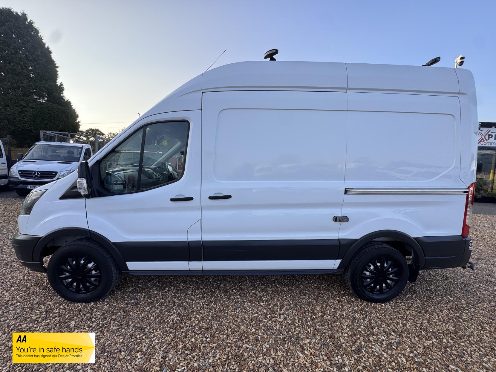 Ford Transit 2.0 350 EcoBlue Panel Van 5dr Diesel Manual RWD L2 H3 Euro 6 (130 ps)