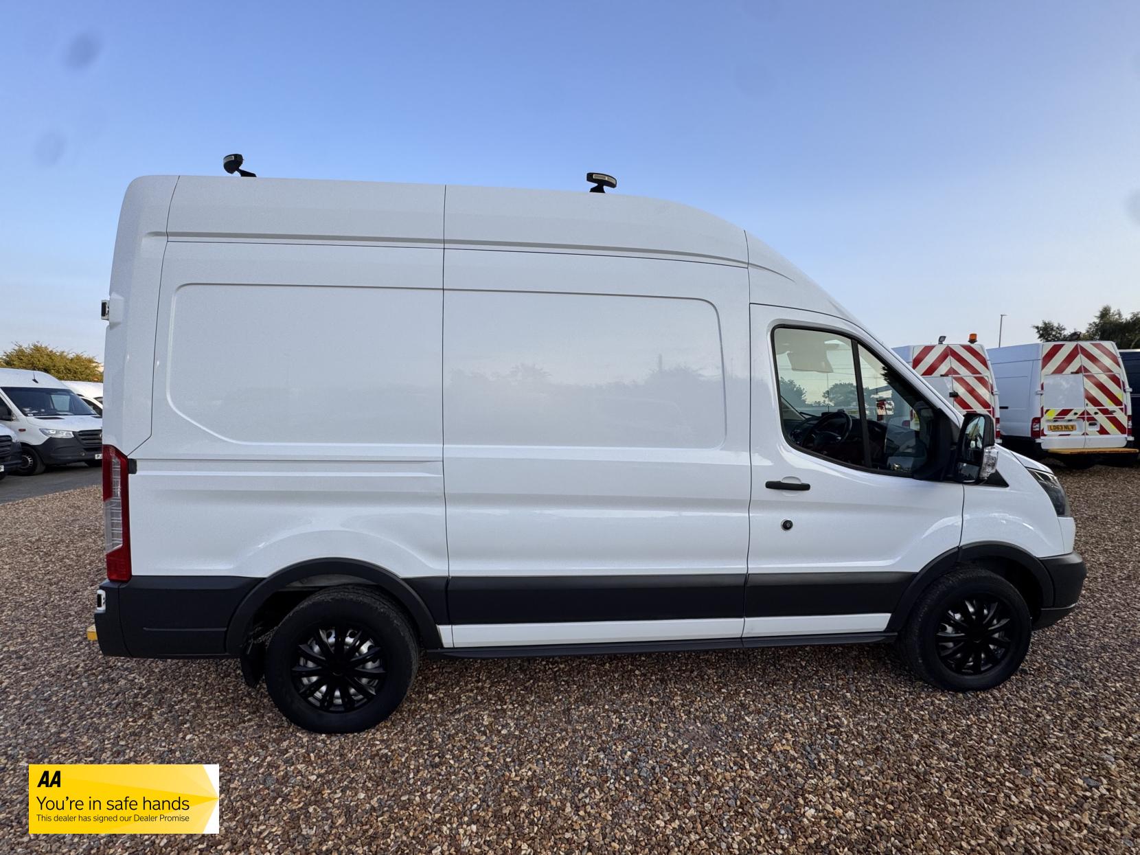 Ford Transit 2.0 350 EcoBlue Panel Van 5dr Diesel Manual RWD L2 H3 Euro 6 (130 ps)