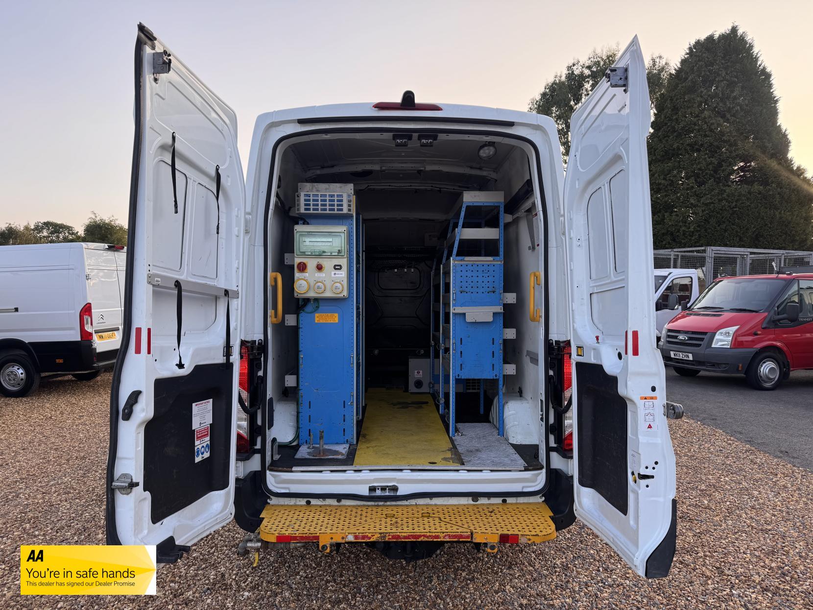 Ford Transit 2.0 350 EcoBlue Panel Van 5dr Diesel Manual RWD L2 H3 Euro 6 (130 ps)