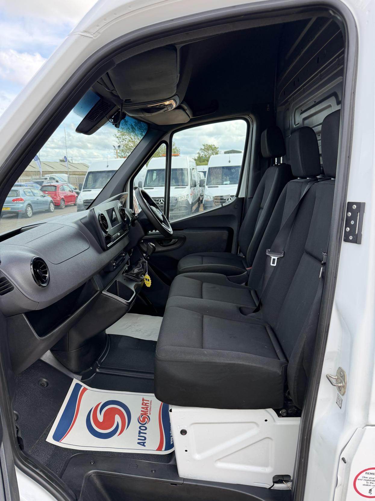 2019 Mercedes-Benz Sprinter 2.1 314 CDI Panel Van 5dr Diesel Manual RWD L2 H2 Euro 6 (143 ps) - Thumbnail 33