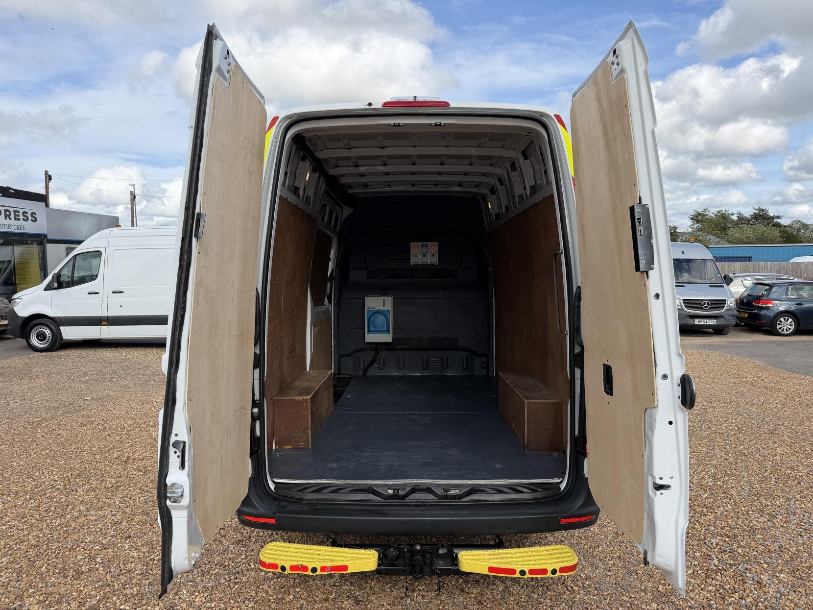 2019 Mercedes-Benz Sprinter 2.1 314 CDI Panel Van 5dr Diesel Manual RWD L2 H2 Euro 6 (143 ps) - Thumbnail 3