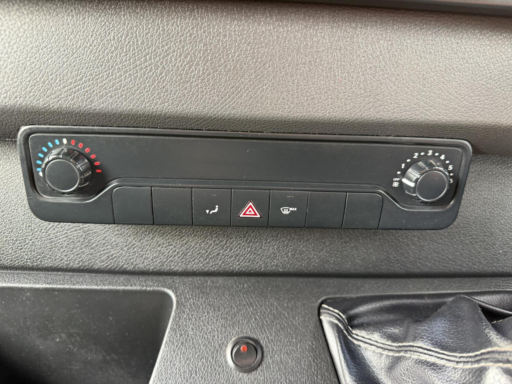 2019 Mercedes-Benz Sprinter 2.1 314 CDI Panel Van 5dr Diesel Manual RWD L2 H2 Euro 6 (143 ps) - Thumbnail 27
