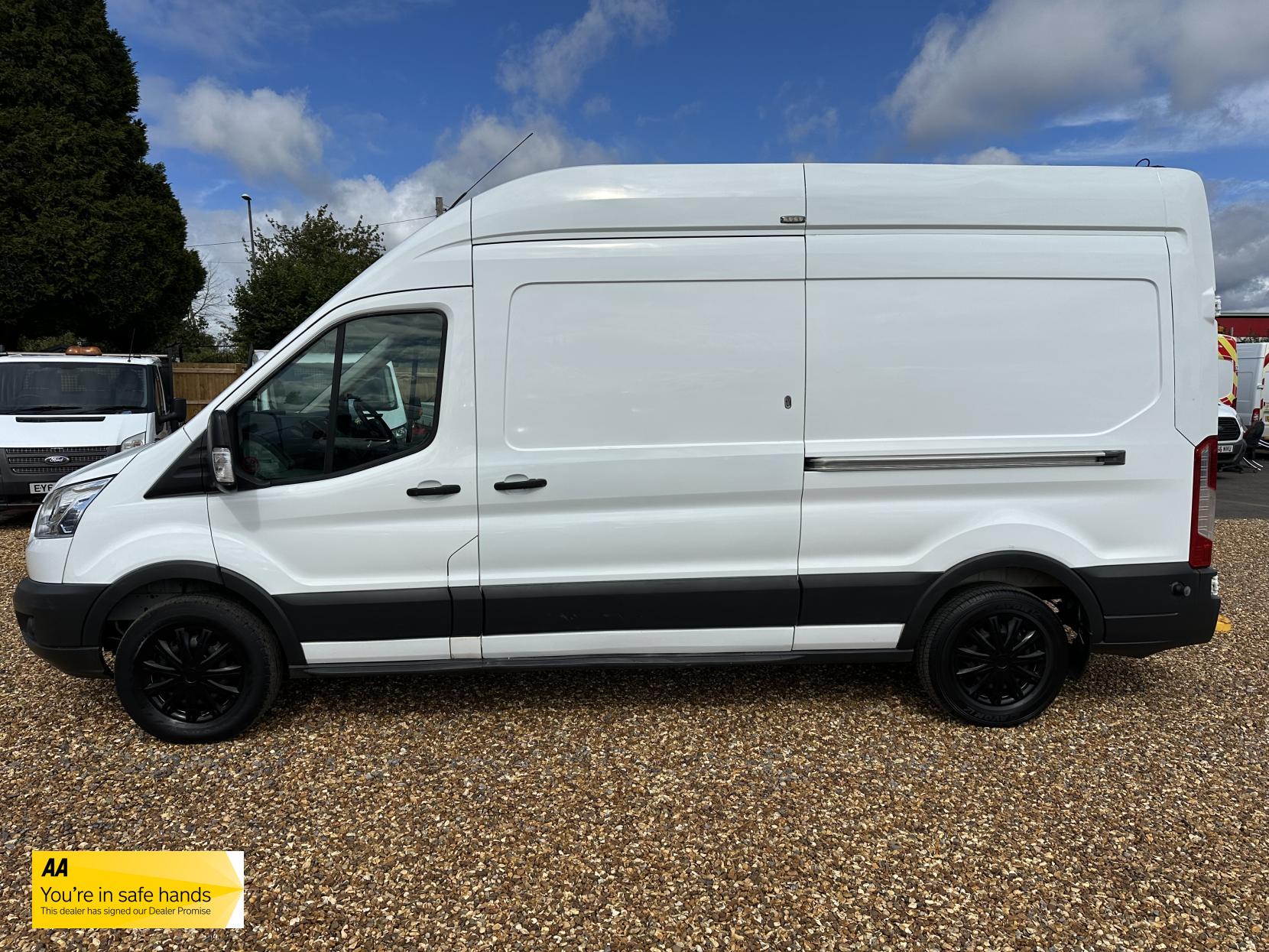 Ford Transit 2.2 TDCi 350 Panel Van 5dr Diesel Manual RWD L3 H3 Euro 5 (125 ps)
