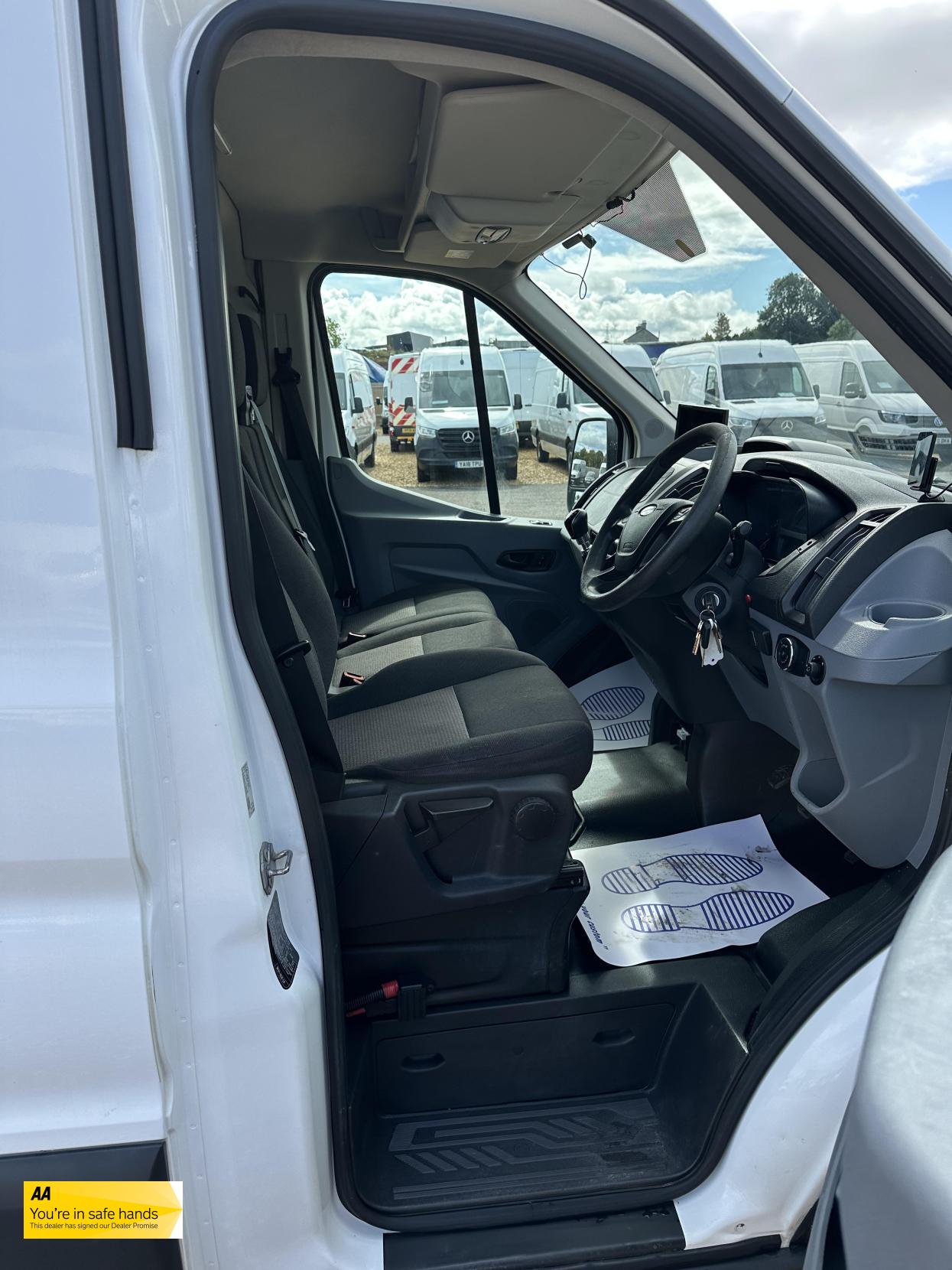 Ford Transit 2.2 TDCi 350 Panel Van 5dr Diesel Manual RWD L3 H3 Euro 5 (125 ps)