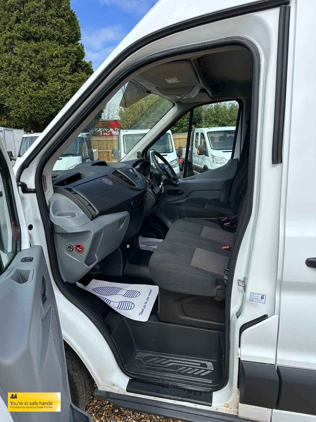 Ford Transit 2.2 TDCi 350 Panel Van 5dr Diesel Manual RWD L3 H3 Euro 5 (125 ps)