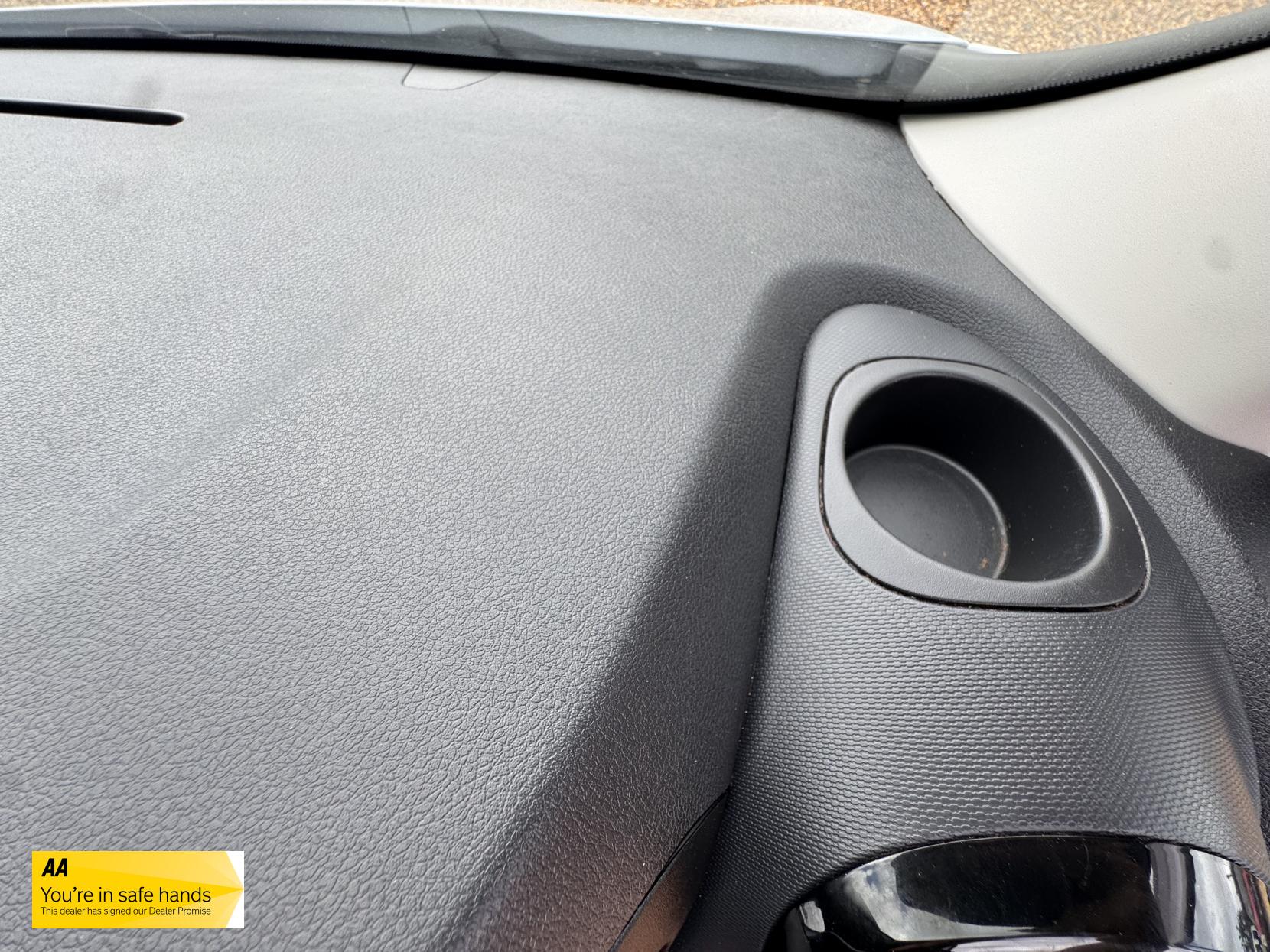 Vauxhall Vivaro 1.6 CDTi 2900 Sportive Crew Van Double Cab 5dr Diesel Manual L2 H1 Euro 6 (6 Seat) (120 ps)