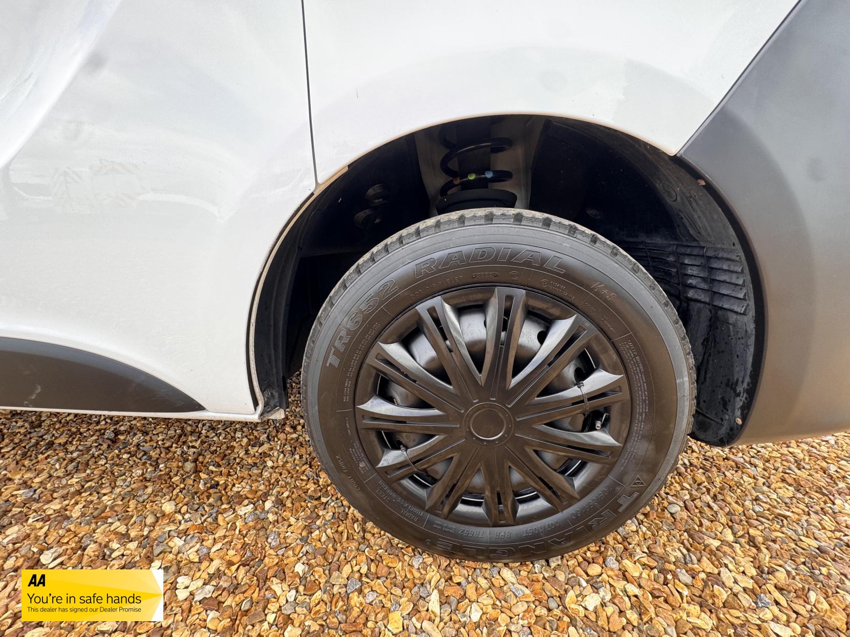 Vauxhall Vivaro 1.6 CDTi 2900 Sportive Crew Van Double Cab 5dr Diesel Manual L2 H1 Euro 6 (6 Seat) (120 ps)
