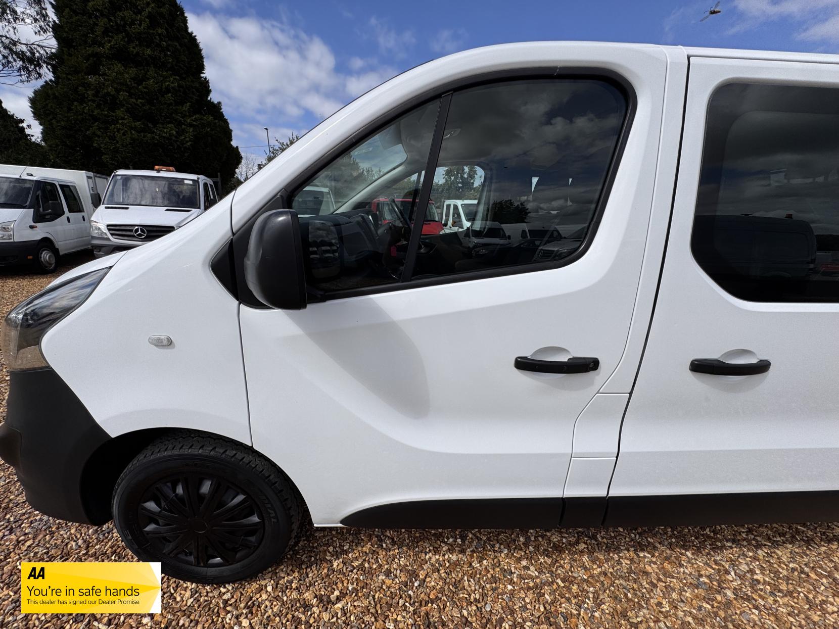 Vauxhall Vivaro 1.6 CDTi 2900 Sportive Crew Van Double Cab 5dr Diesel Manual L2 H1 Euro 6 (6 Seat) (120 ps)
