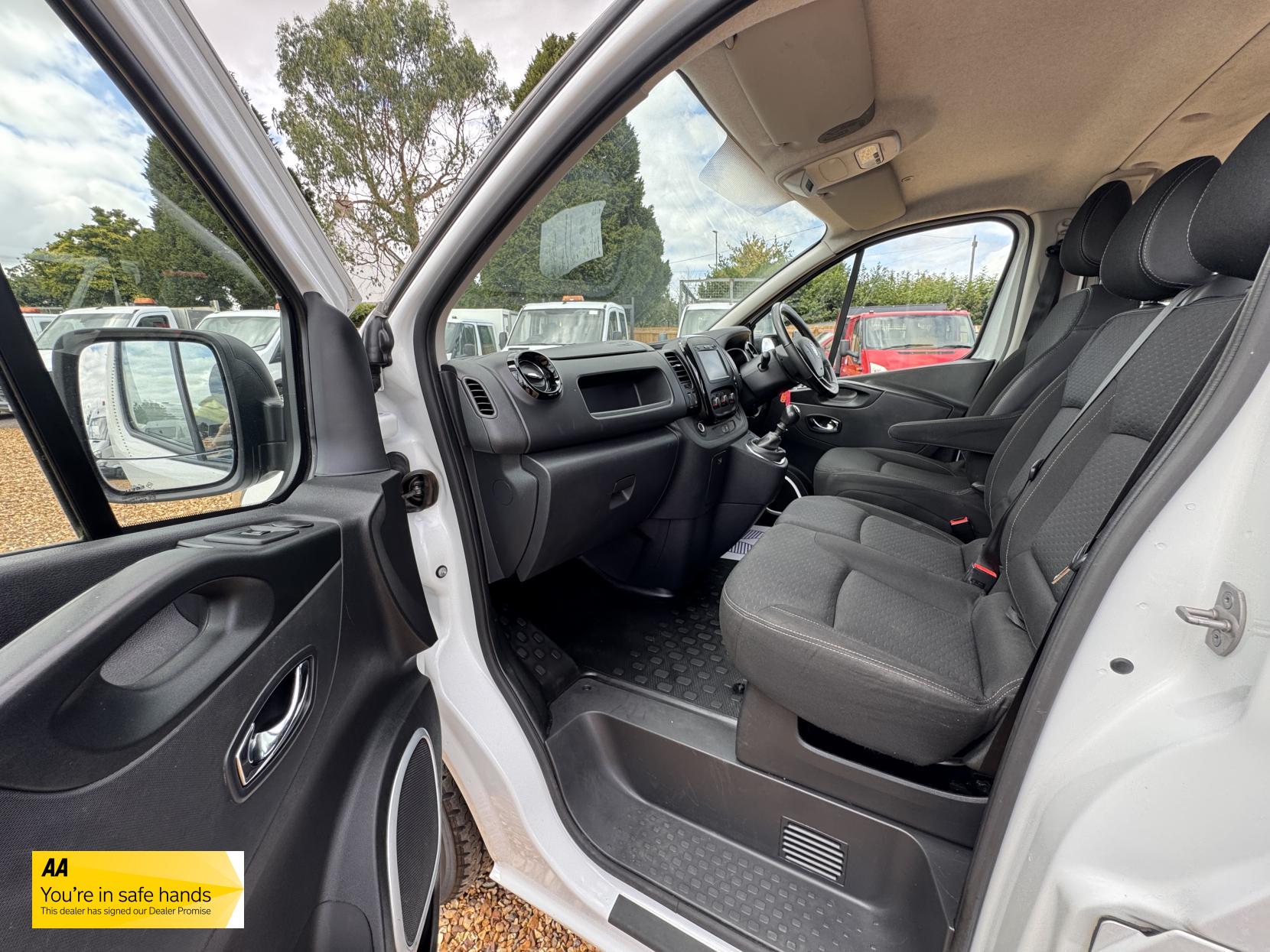 Vauxhall Vivaro 1.6 CDTi 2900 Sportive Crew Van Double Cab 5dr Diesel Manual L2 H1 Euro 6 (6 Seat) (120 ps)