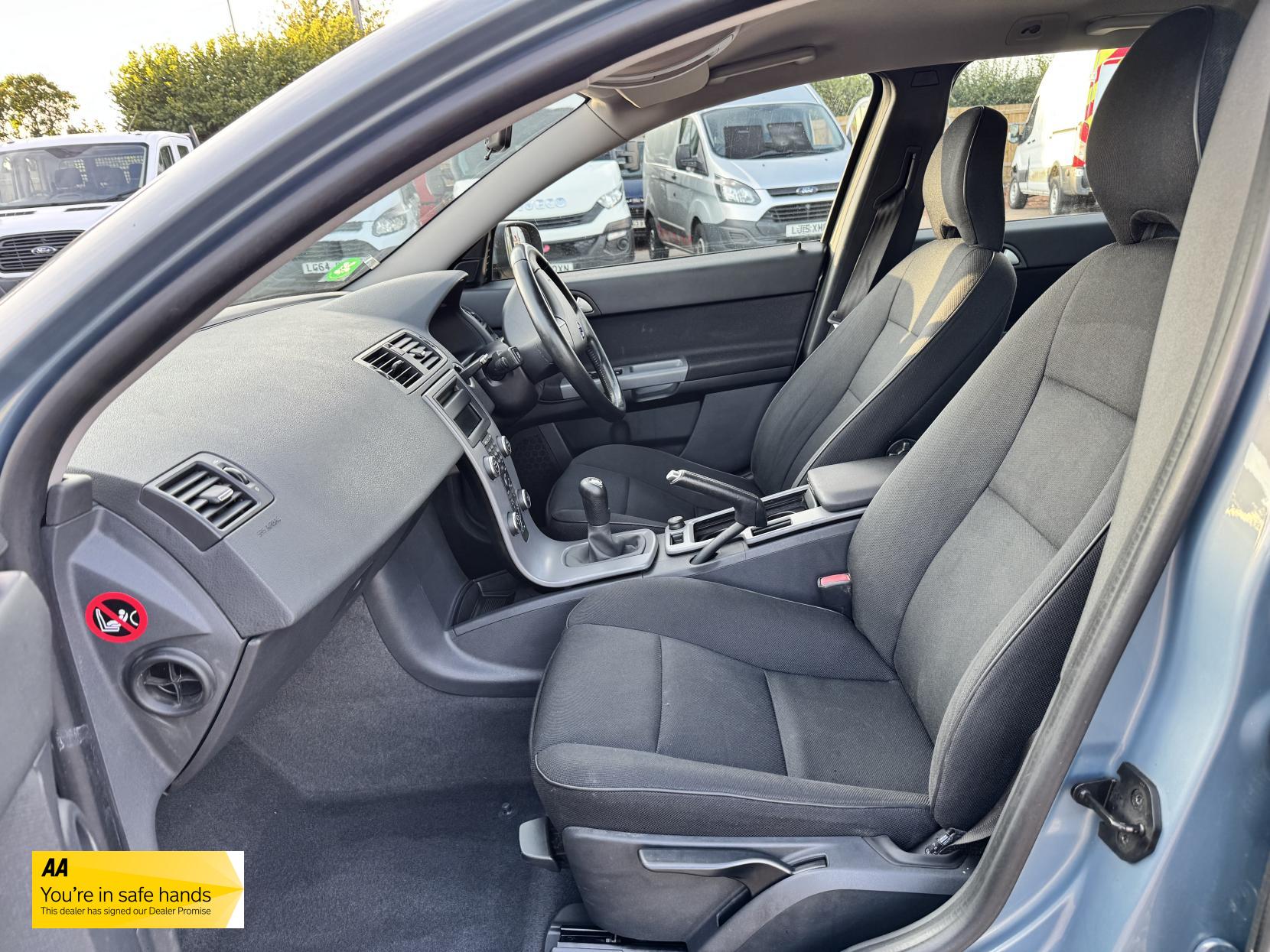 Volvo V50 1.8 S Estate 5dr Petrol Manual Euro 4 (125 ps)