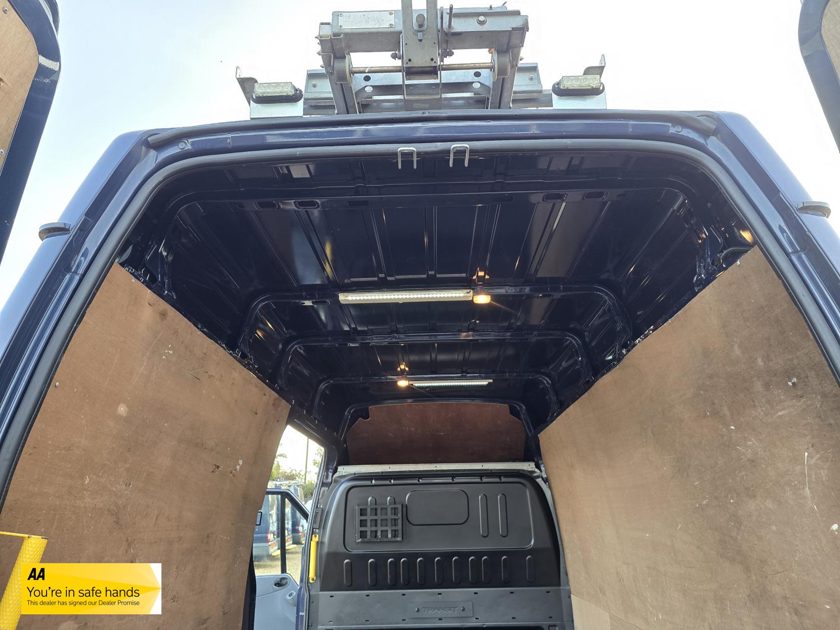 Ford Transit 2.2 TDCi 350 Panel Van 3dr Diesel Manual FWD L3 H3 (209 g/km, 123 bhp)