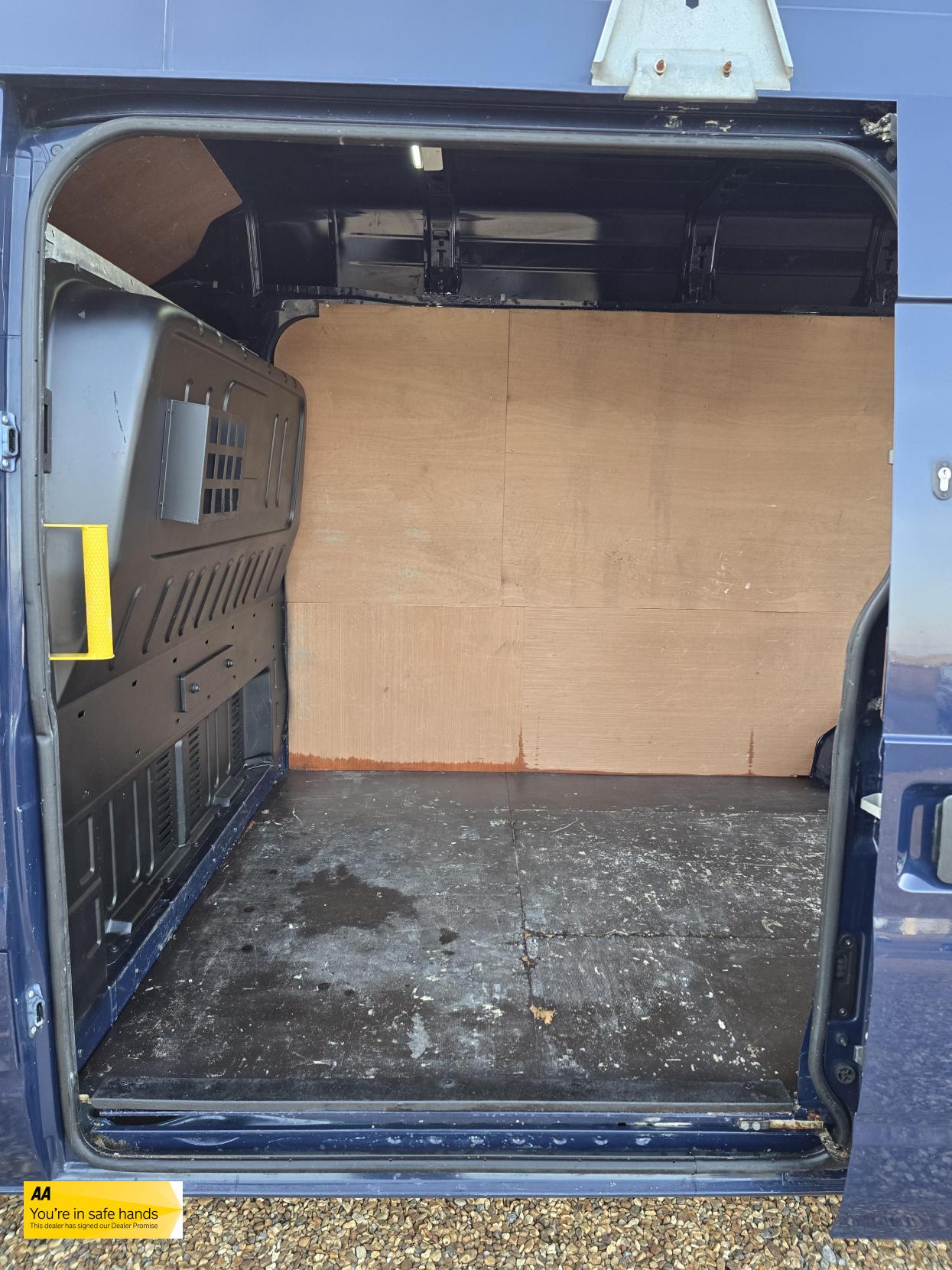 Ford Transit 2.2 TDCi 350 Panel Van 3dr Diesel Manual FWD L3 H3 (209 g/km, 123 bhp)