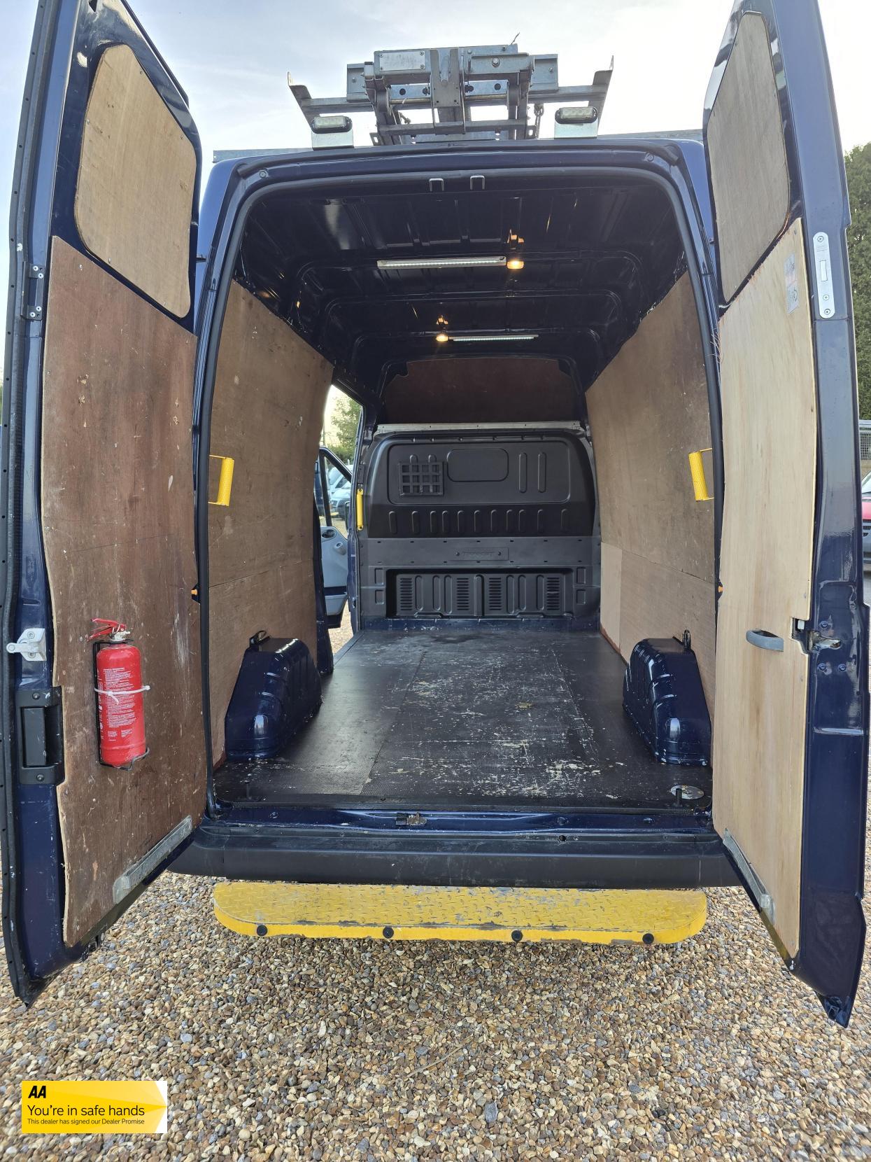 Ford Transit 2.2 TDCi 350 Panel Van 3dr Diesel Manual FWD L3 H3 (209 g/km, 123 bhp)