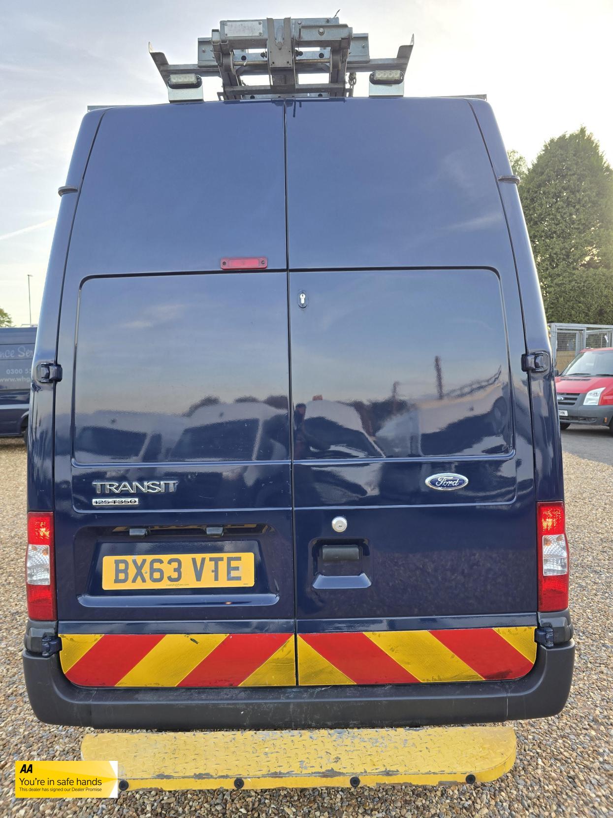 Ford Transit 2.2 TDCi 350 Panel Van 3dr Diesel Manual FWD L3 H3 (209 g/km, 123 bhp)