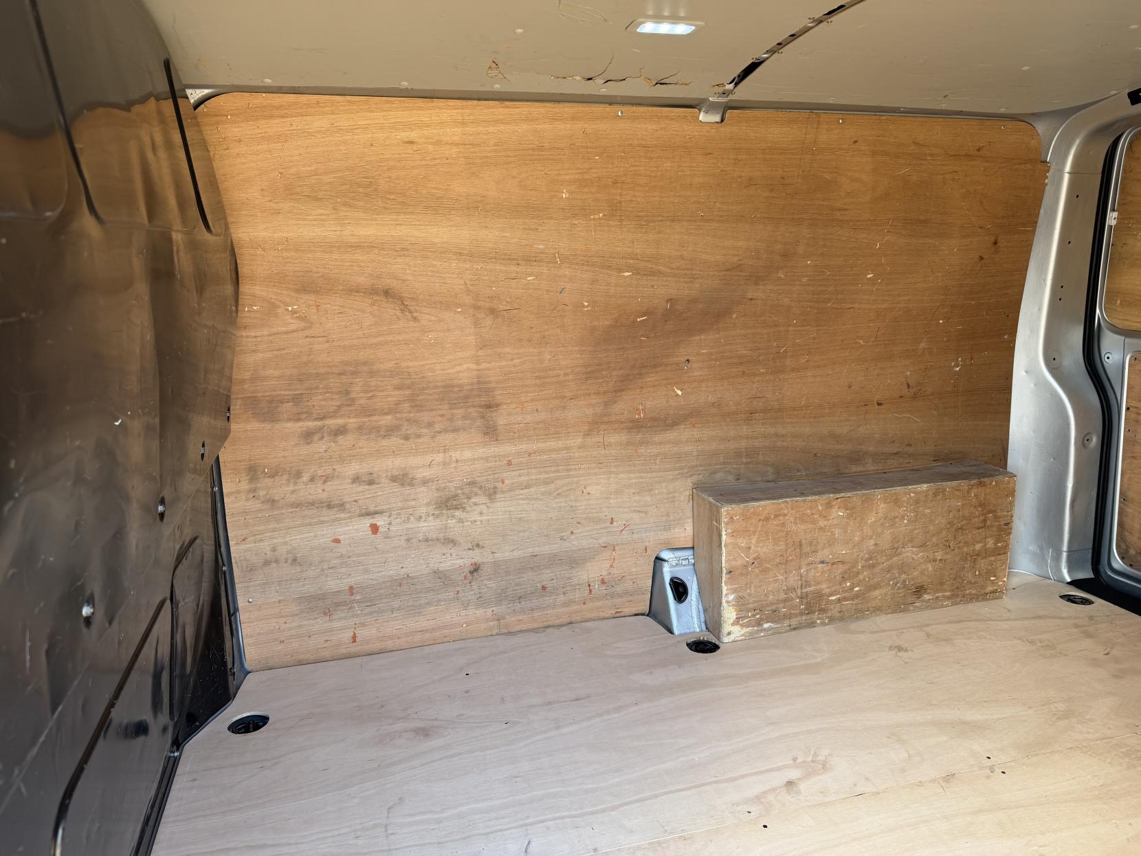 2021 Volkswagen Transporter 2.0 TDI T28 Startline Panel Van 5dr Diesel Manual FWD SWB Euro 6 (s/s) (110 ps) - Thumbnail 32