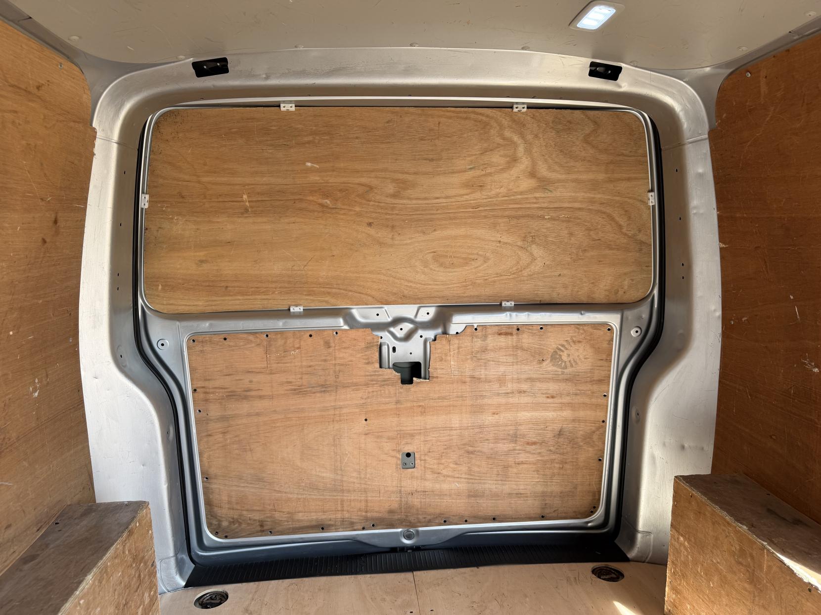2021 Volkswagen Transporter 2.0 TDI T28 Startline Panel Van 5dr Diesel Manual FWD SWB Euro 6 (s/s) (110 ps) - Thumbnail 31