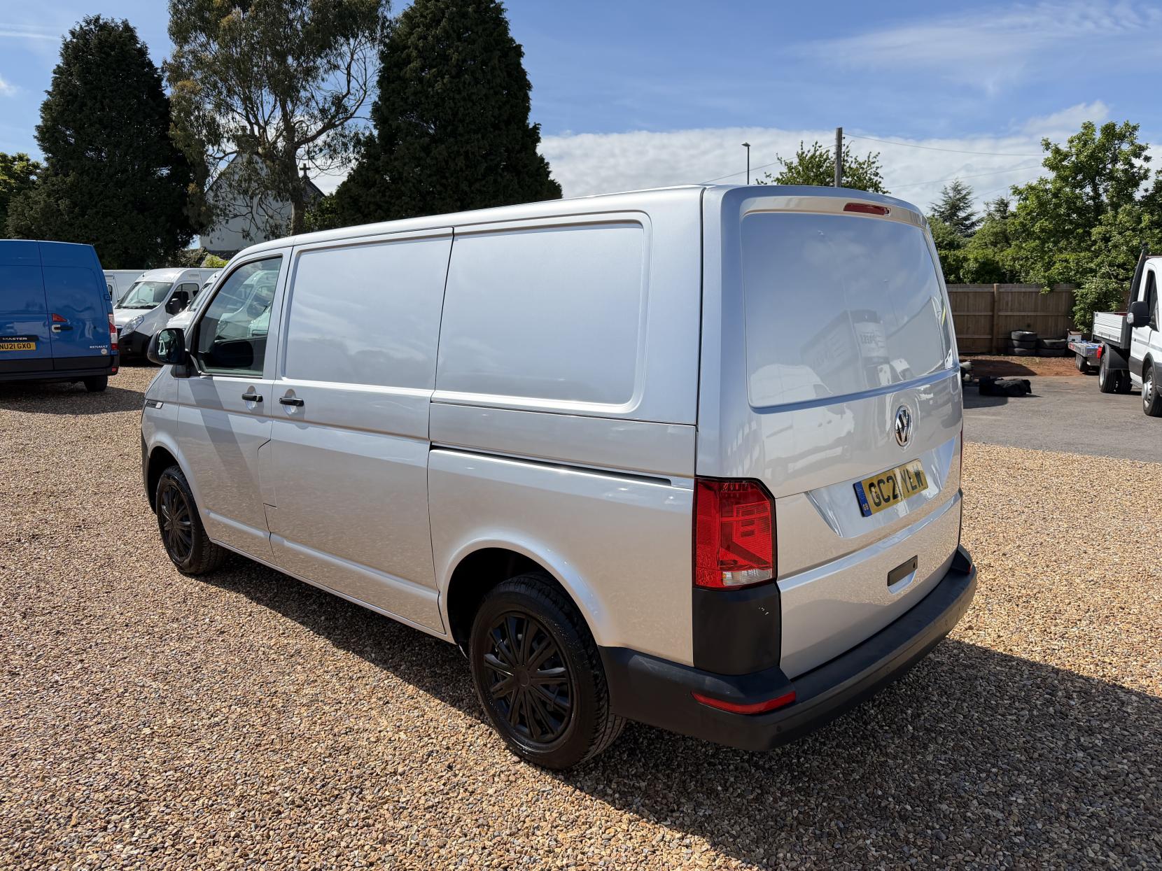 2021 Volkswagen Transporter 2.0 TDI T28 Startline Panel Van 5dr Diesel Manual FWD SWB Euro 6 (s/s) (110 ps) - Thumbnail 7