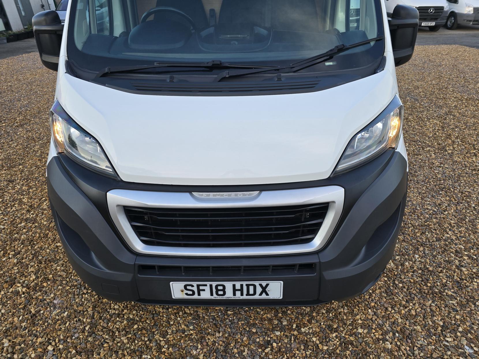 Peugeot Boxer 2.0 BlueHDi 335 Built for Business Tipper Double Cab 4dr Diesel Manual L3 Euro 6 (130 ps)