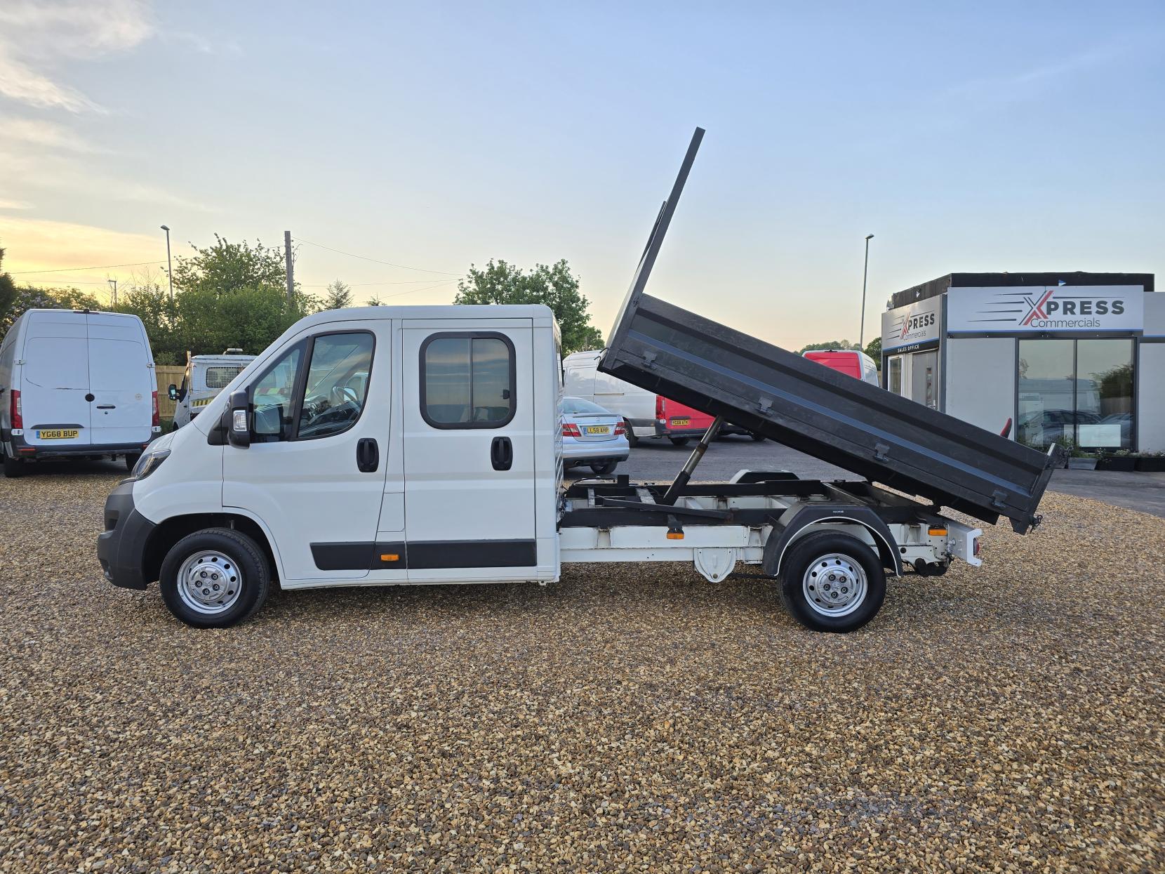 Peugeot Boxer 2.0 BlueHDi 335 Built for Business Tipper Double Cab 4dr Diesel Manual L3 Euro 6 (130 ps)